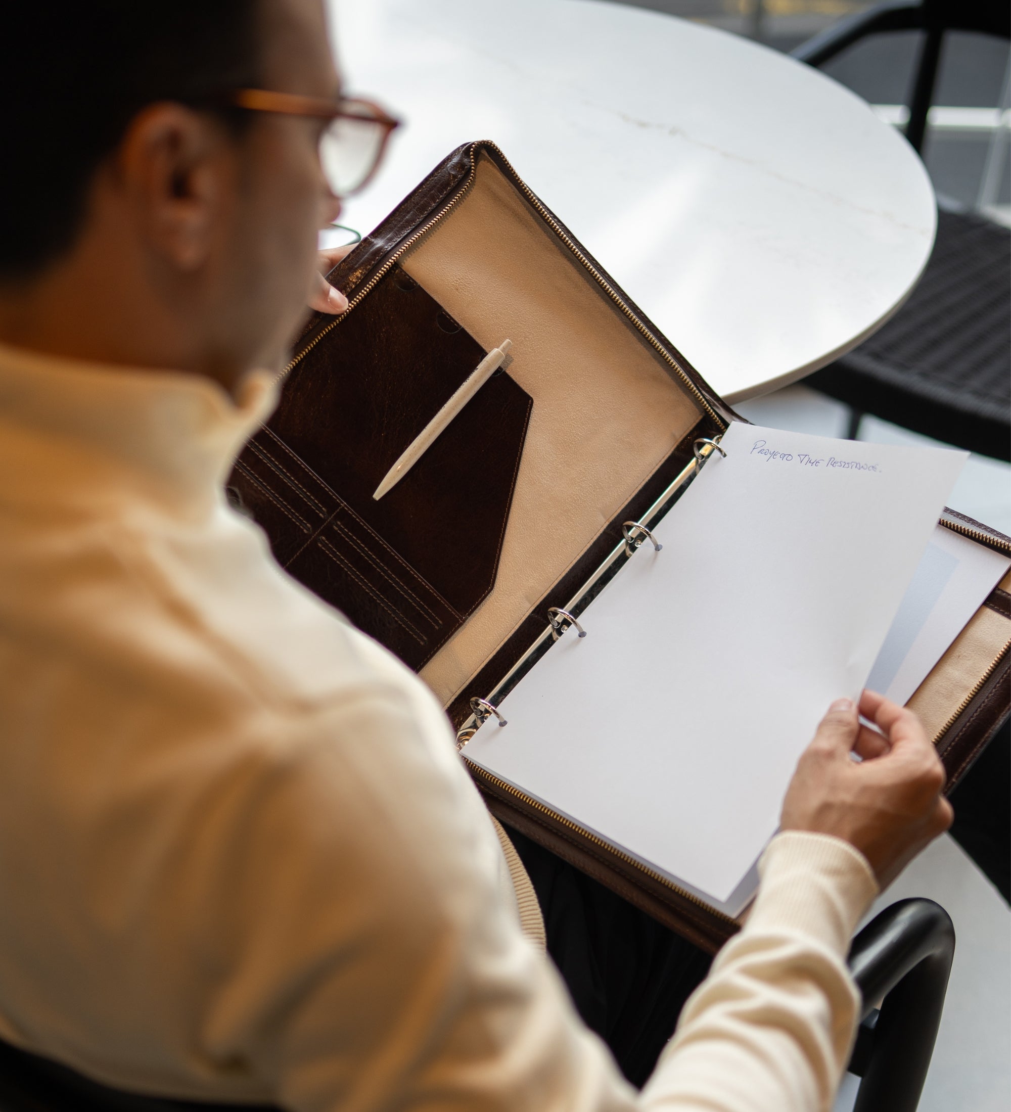 Portfolio aus Leder mit Ordner - Joy in the Morning