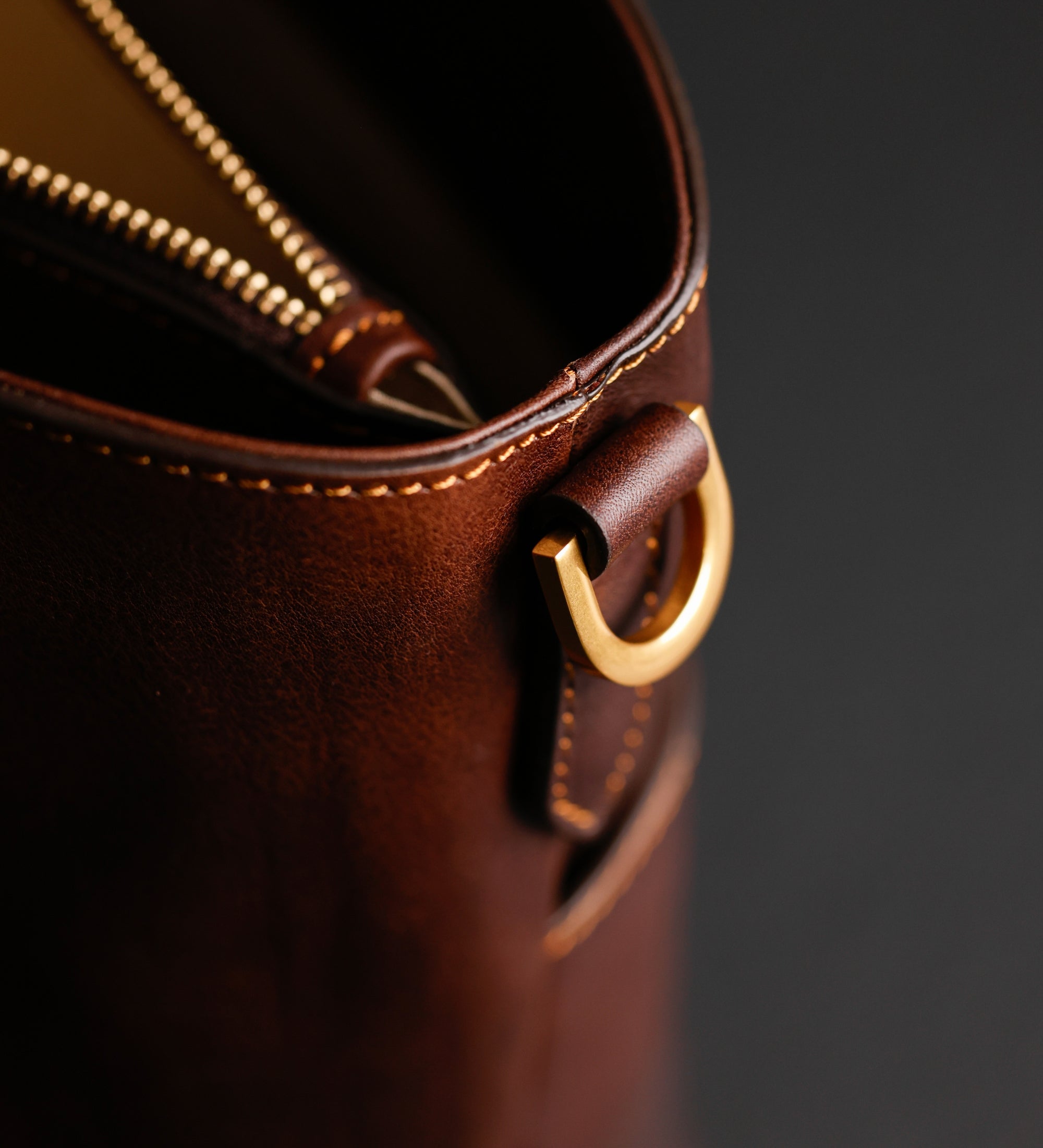 Damen Handtasche Schultertasche aus Leder - Camilla