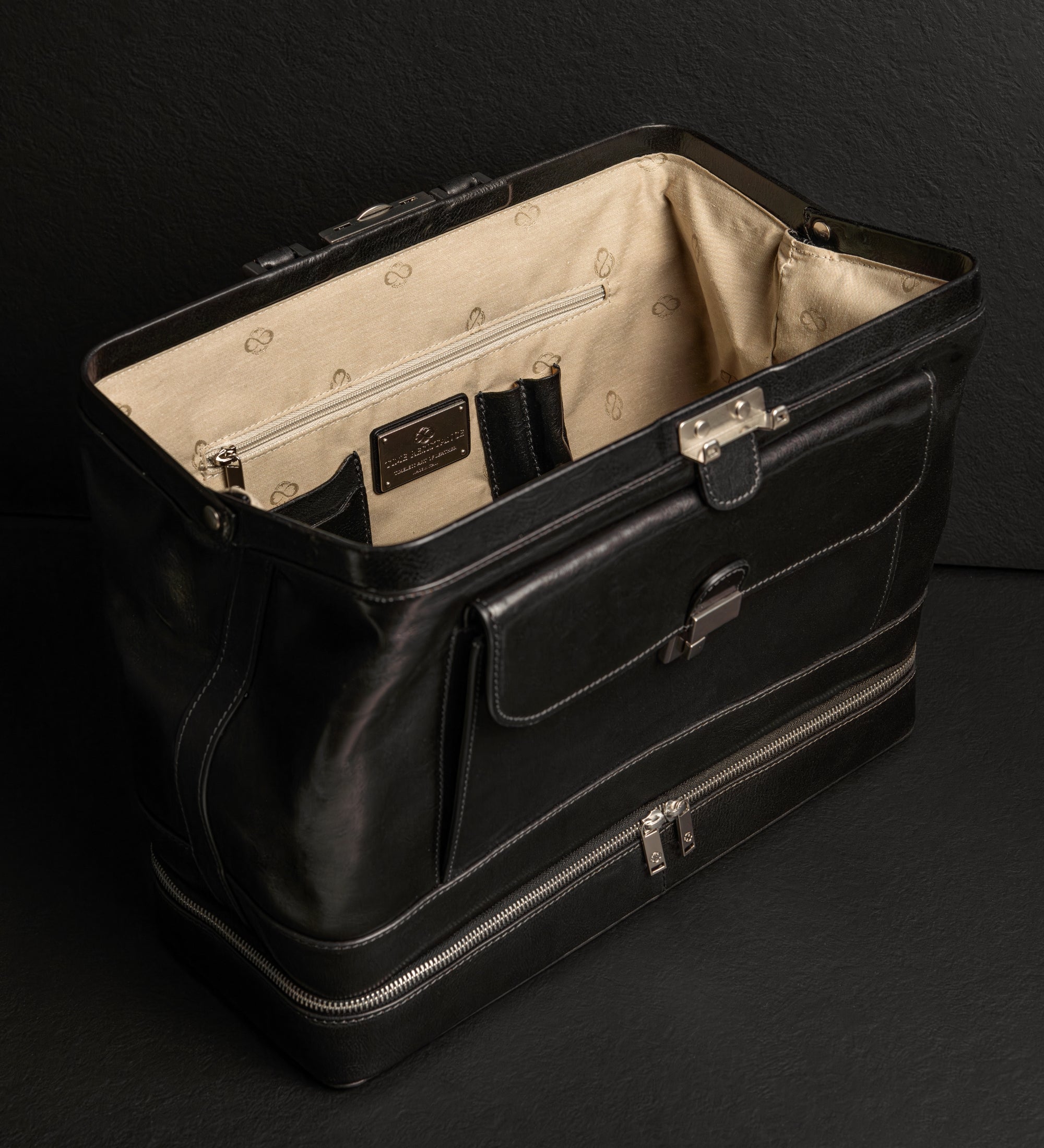 Große Arzttasche aus Italienischem Leder für Damen - The Master and Margarita