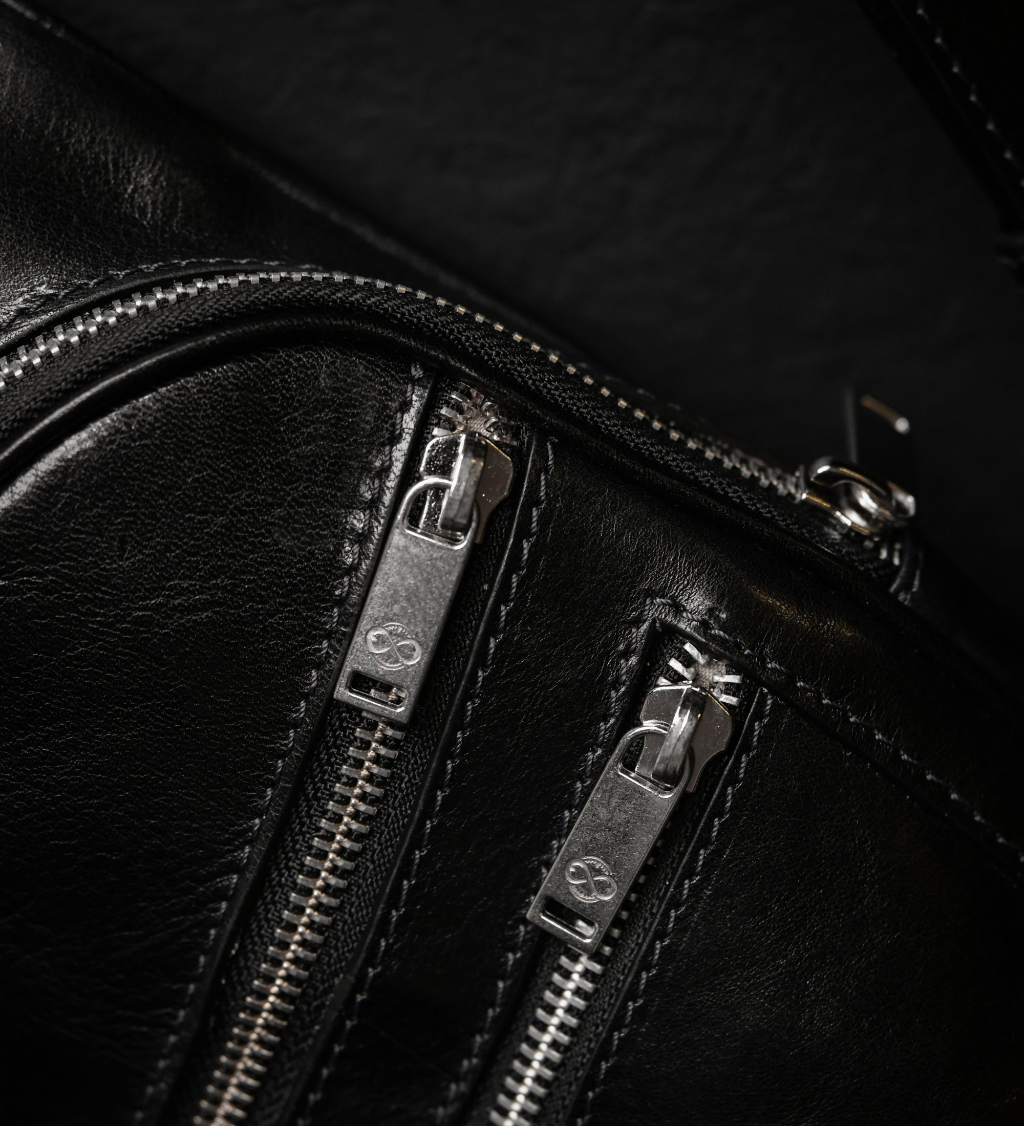 Schultertasche aus Leder - Catch-22