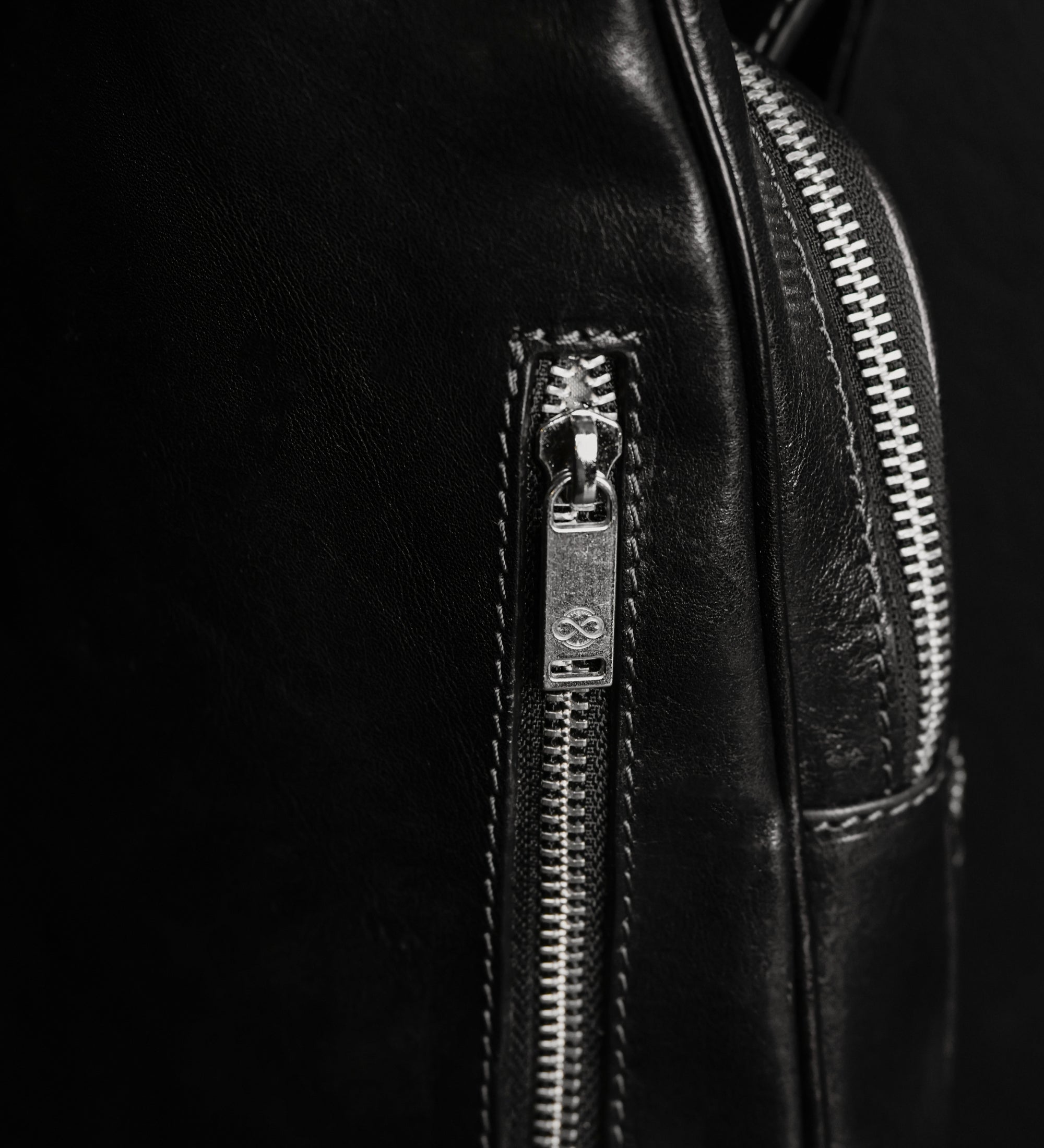 Schultertasche aus Leder - Catch-22