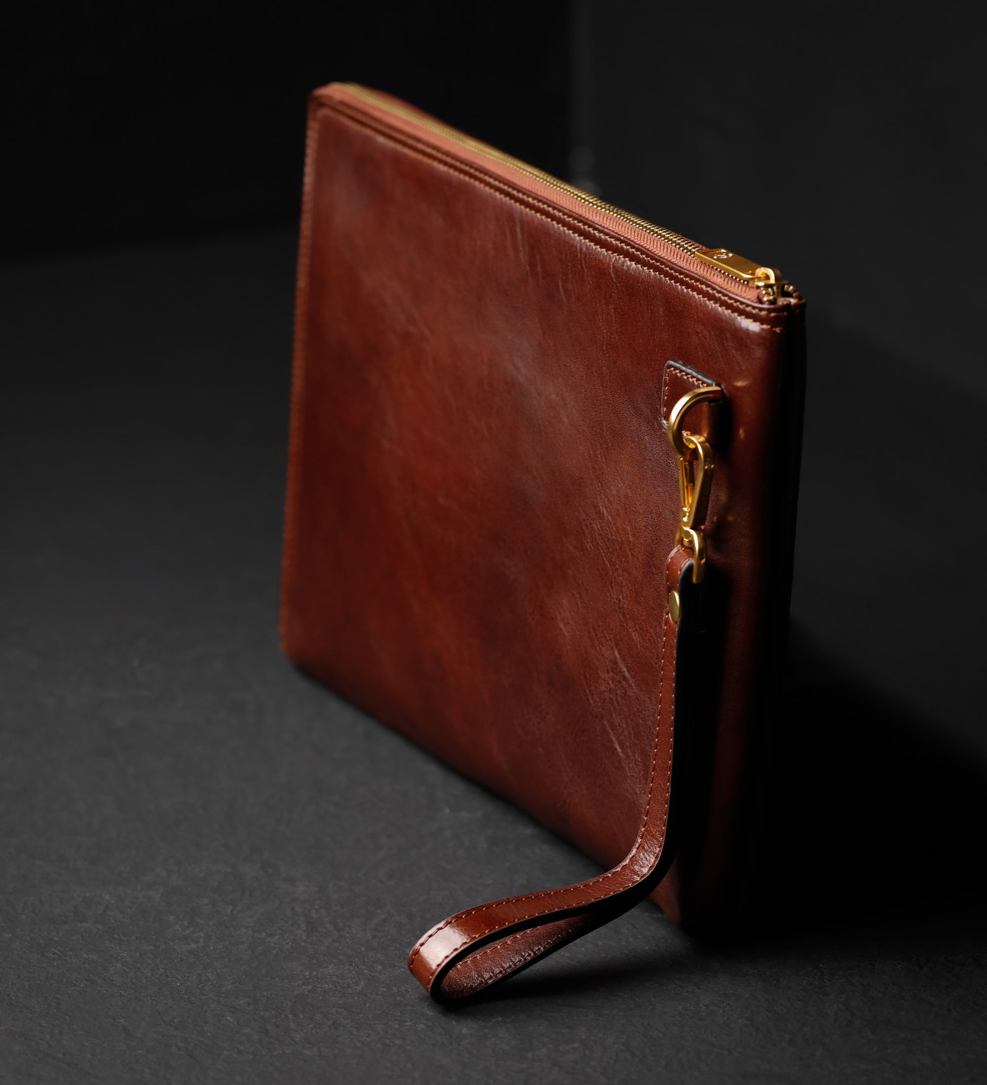 Große Clutch für Herren aus Leder - The Brothers Karamazov