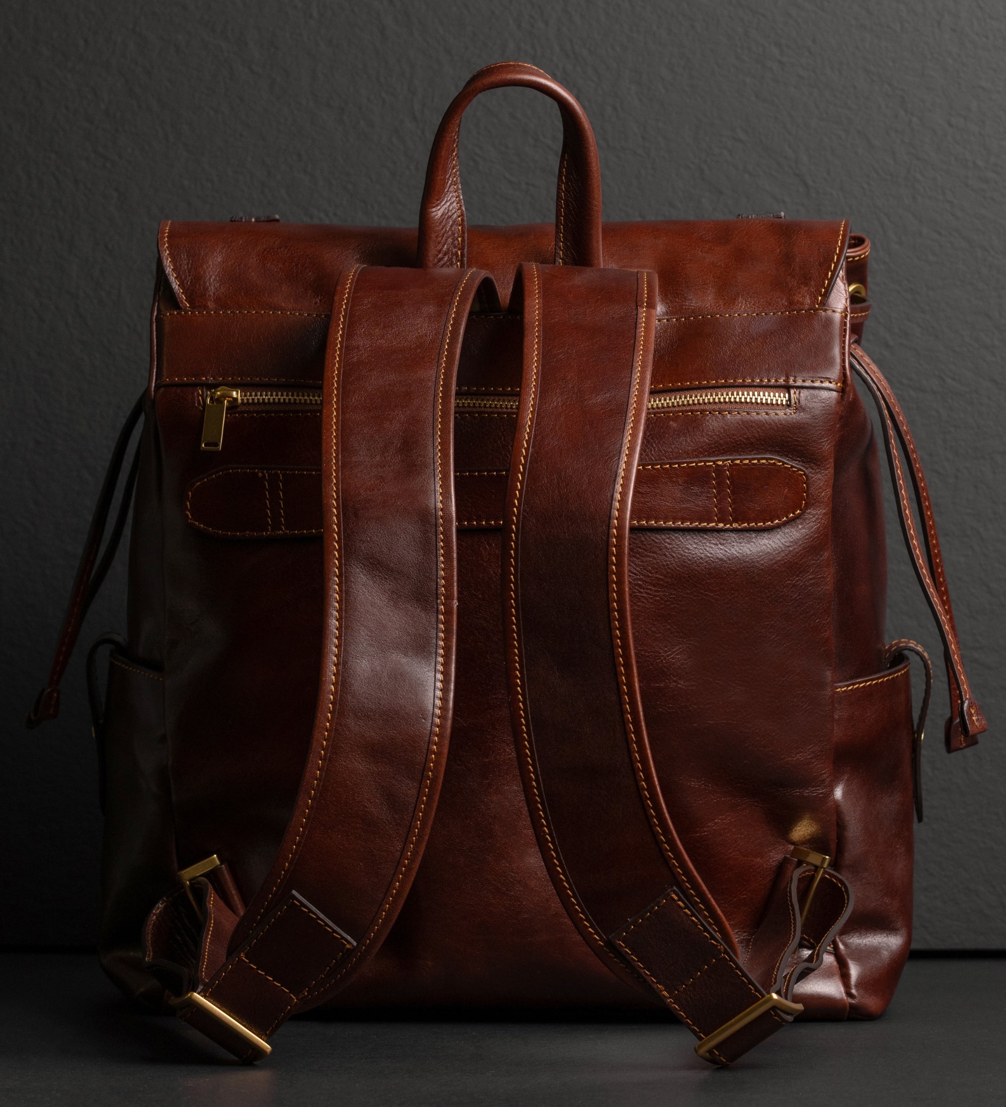 Rucksack aus Leder - The Good Earth