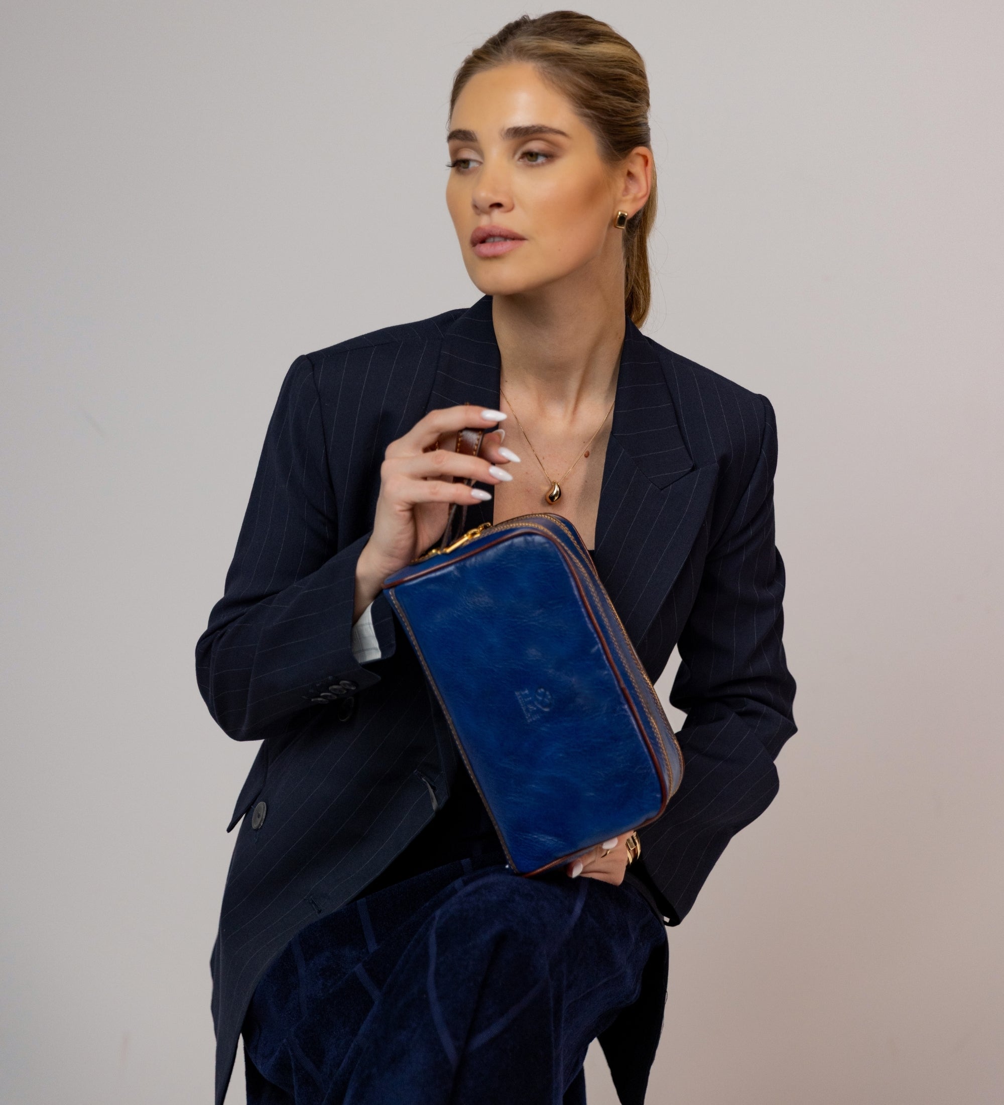 Kosmetiktasche aus Leder für Damen, Kulturbeutel - All the Kings Men