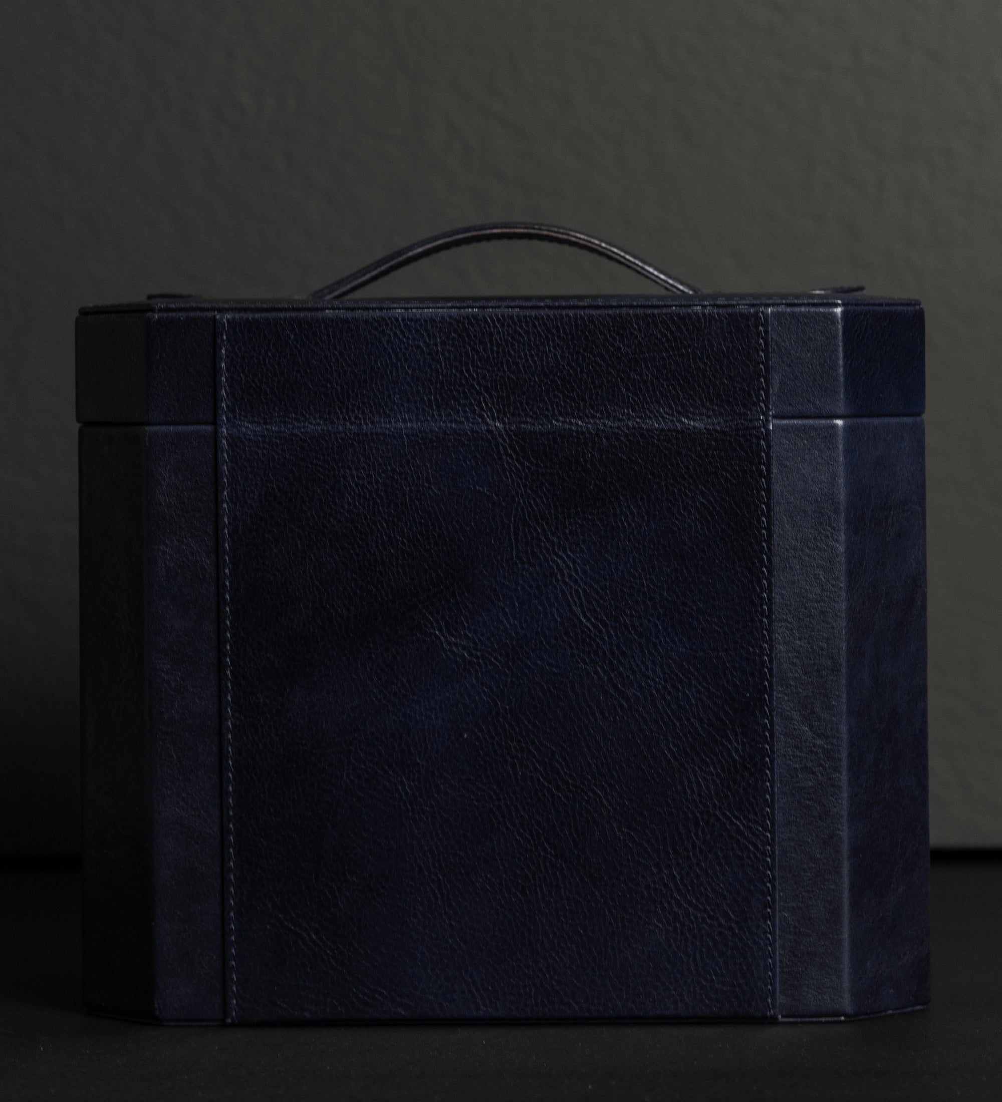 Große Schmuckkästchen aus Leder für Damen - A Handful of Dust