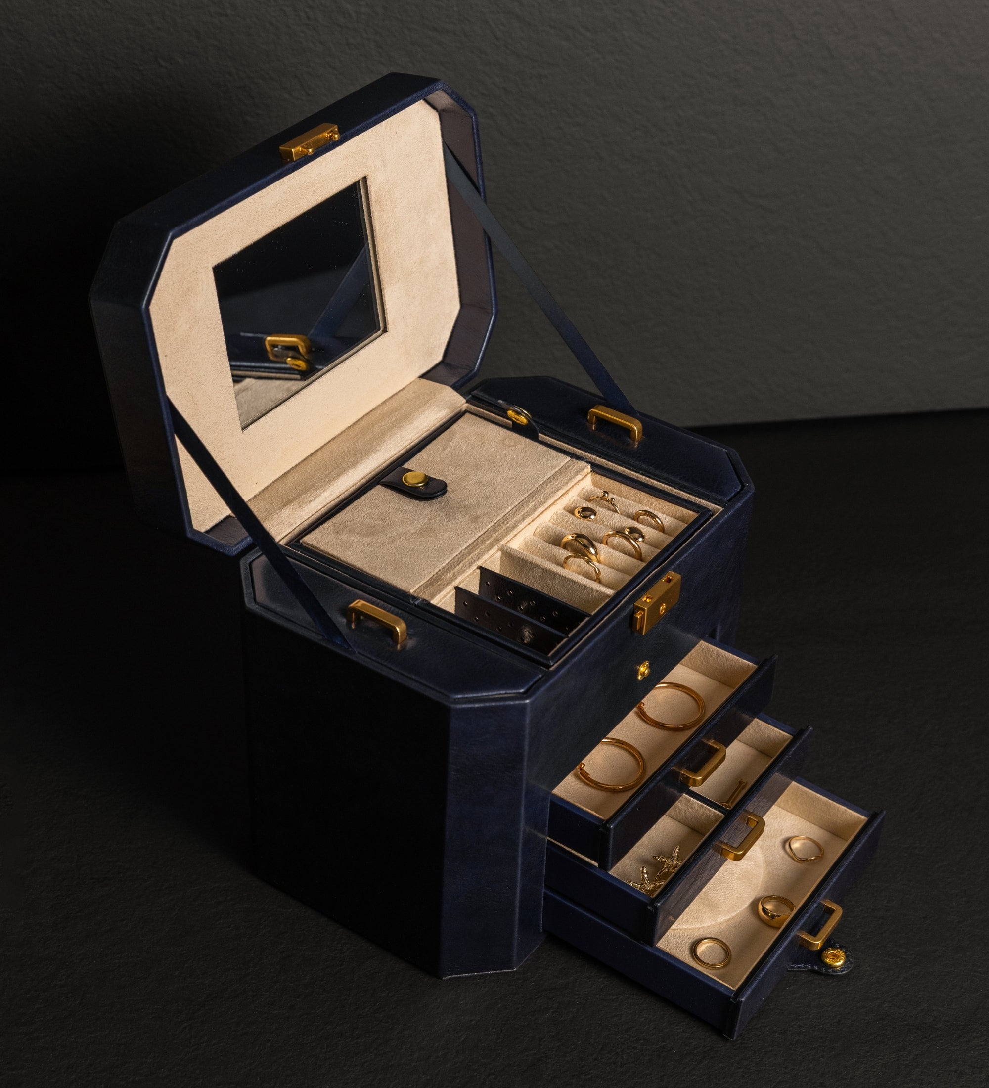 Große Schmuckkästchen aus Leder für Damen - A Handful of Dust