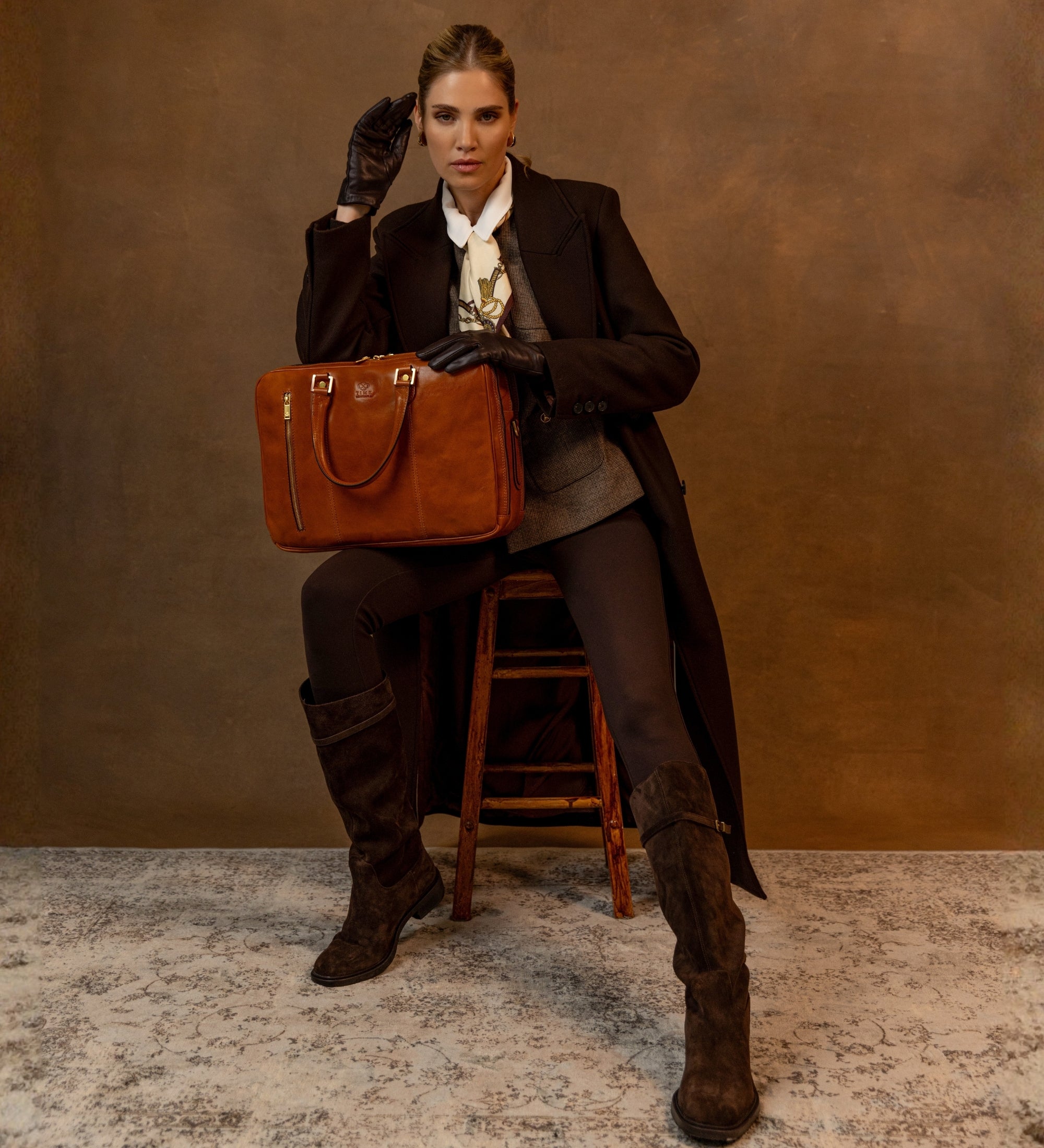 Umwandelbar Rucksack aus Leder für Damen - A Farewell to Arms