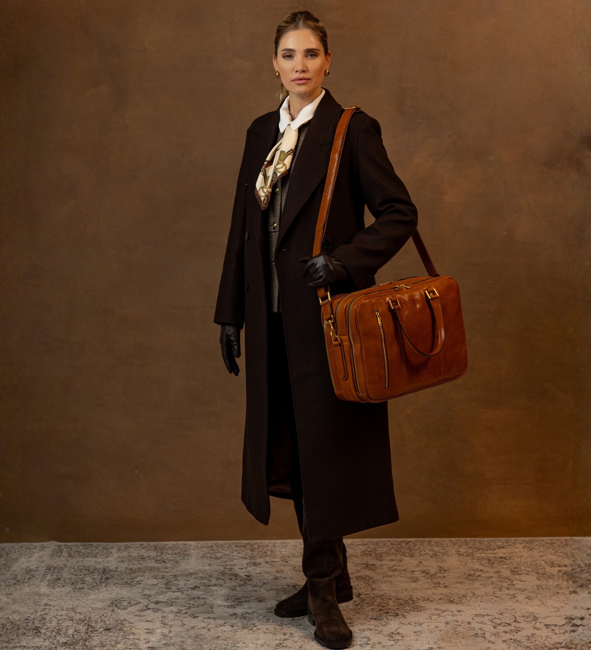 Umwandelbar Rucksack aus Leder für Damen - A Farewell to Arms