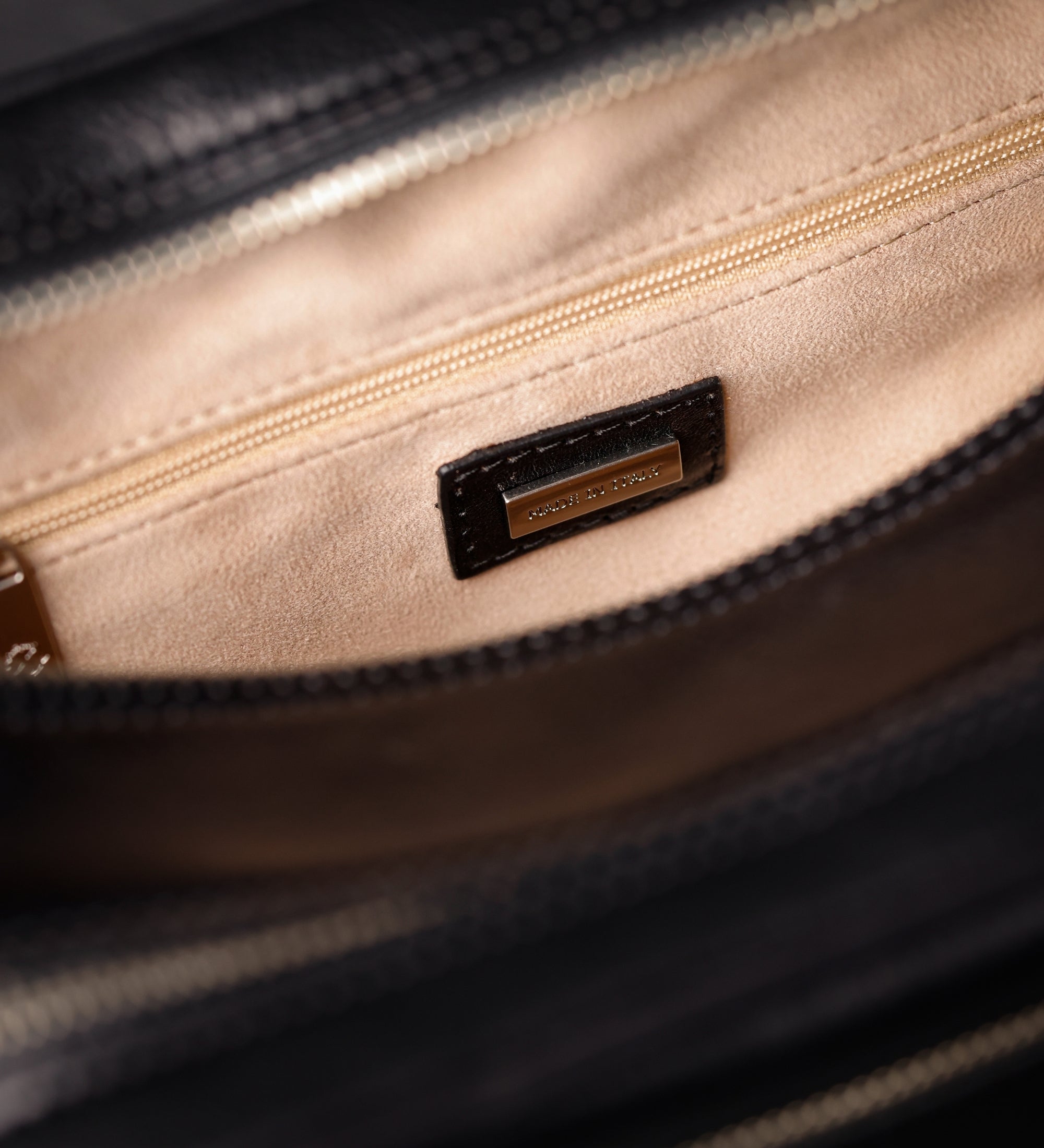 Kosmetiktasche aus Leder für Damen, Kulturbeutel - All the Kings Men