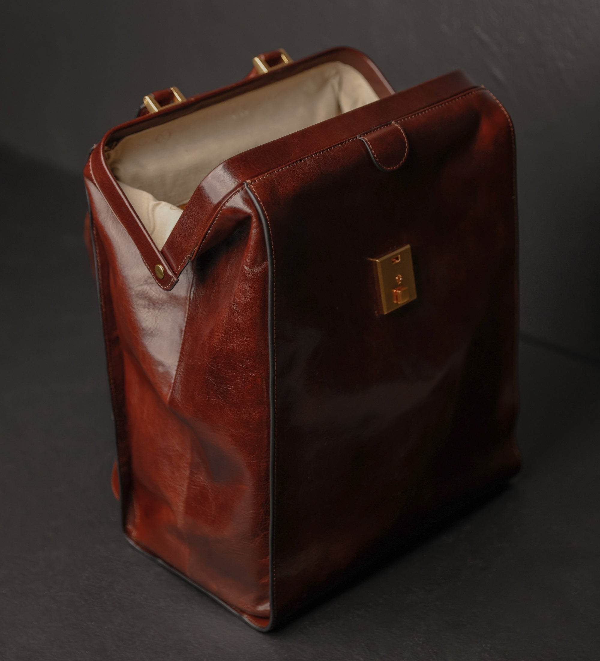 Rucksack aus Leder - A Brief Story of Time