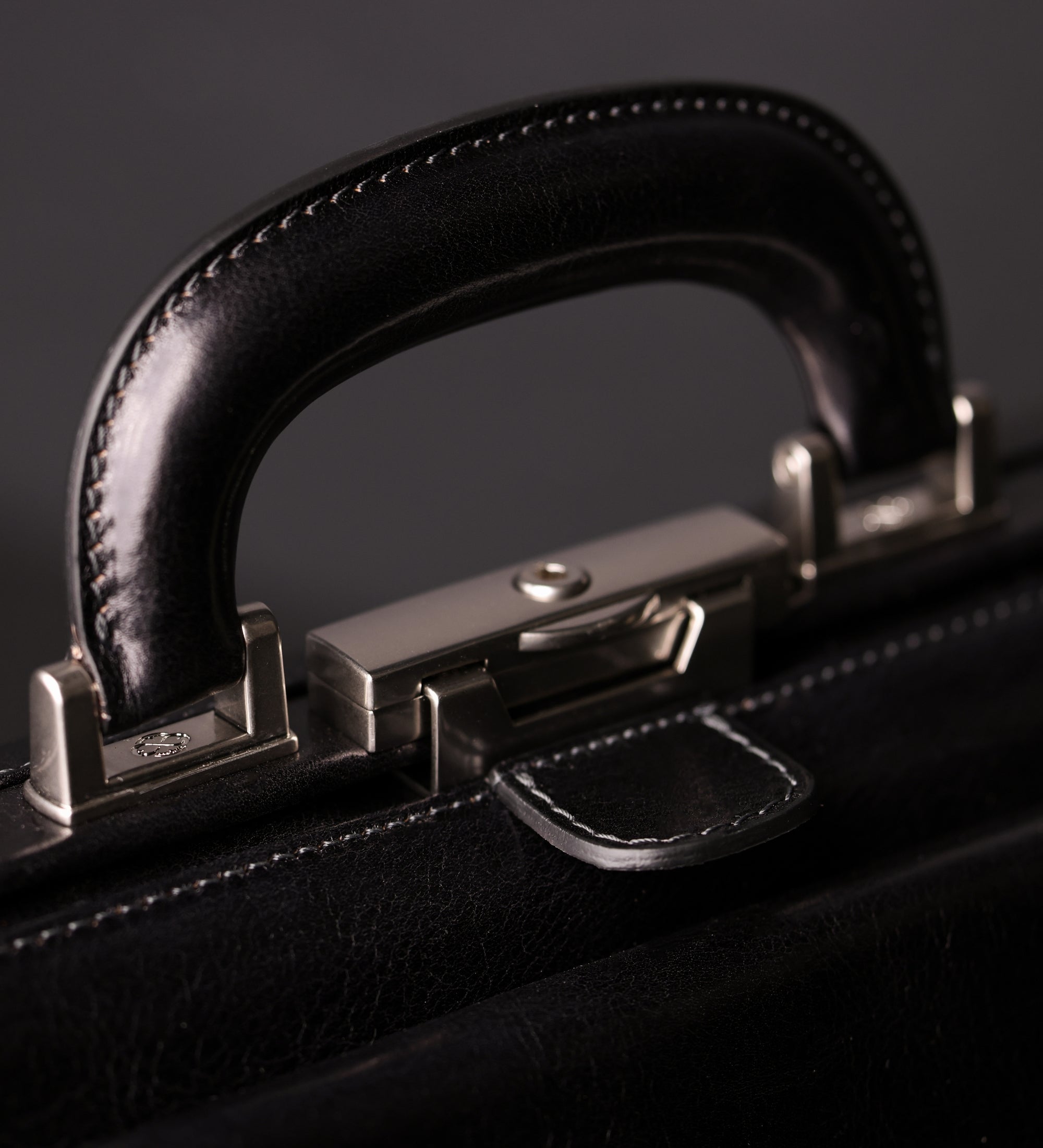 Große Arzttasche aus Italienischem Leder für Damen - The Master and Margarita