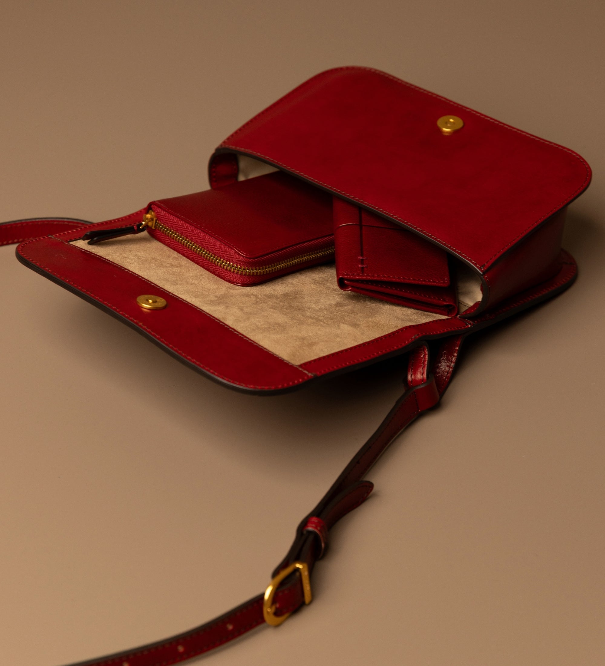 Umhängetasche aus Leder für Damen - Il Piacere