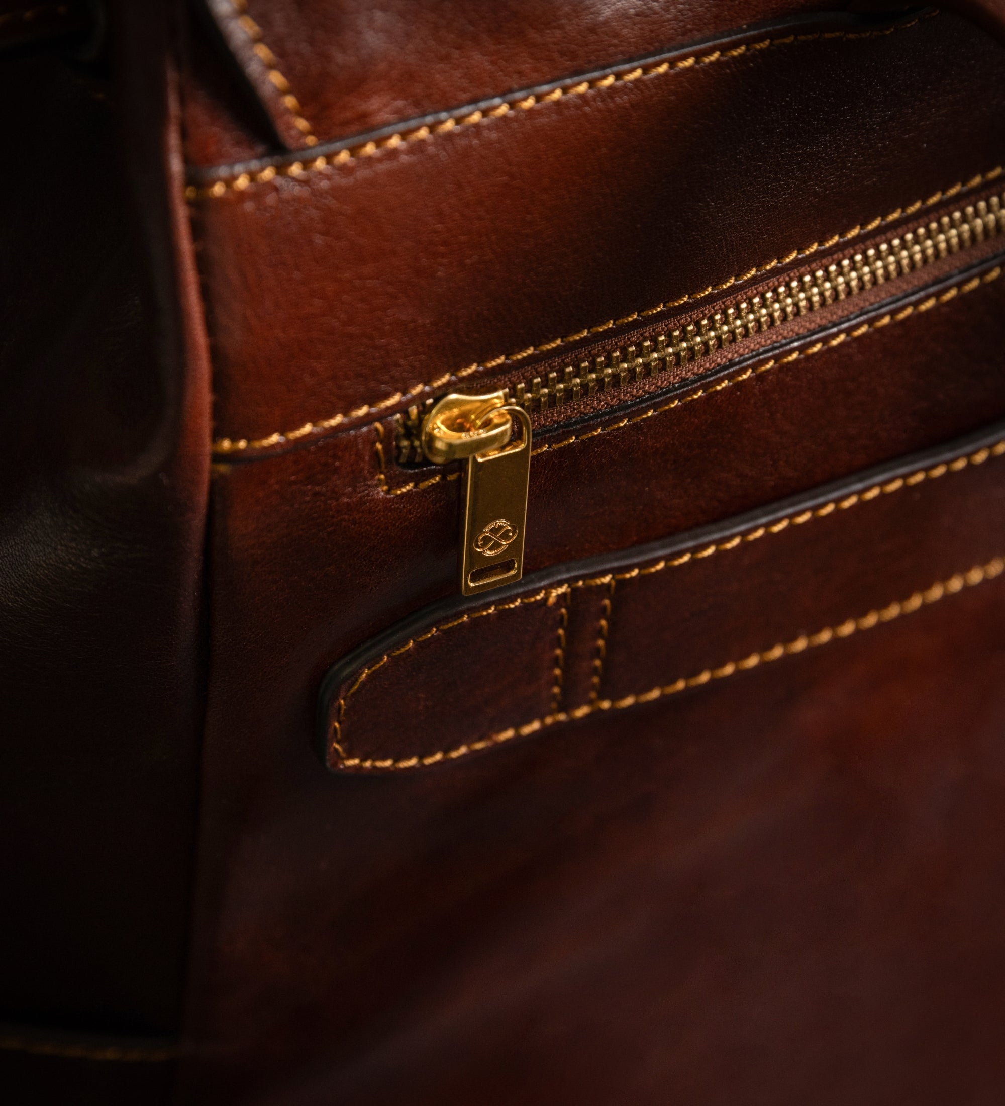 Rucksack aus Leder - The Good Earth