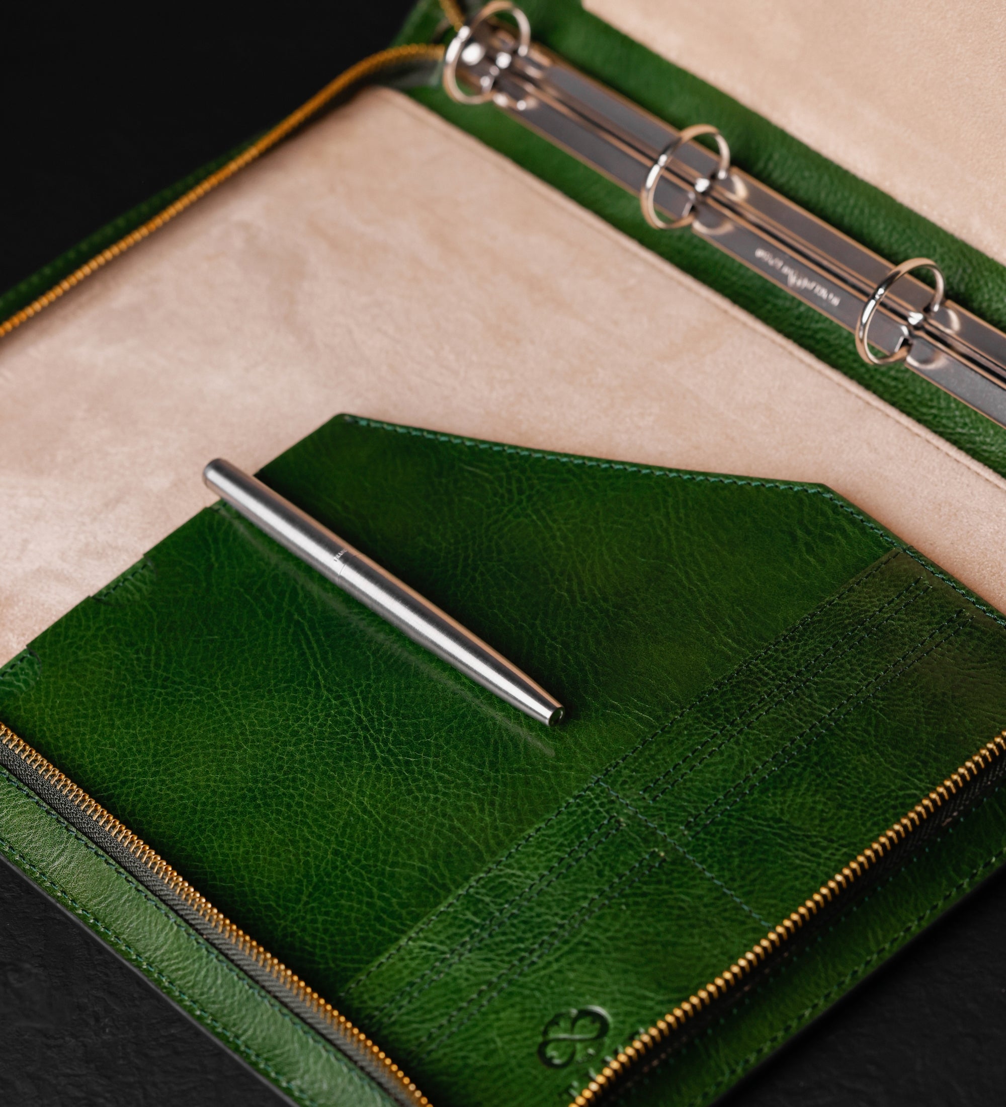 Portfolio aus Leder mit Ordner - Joy in the Morning