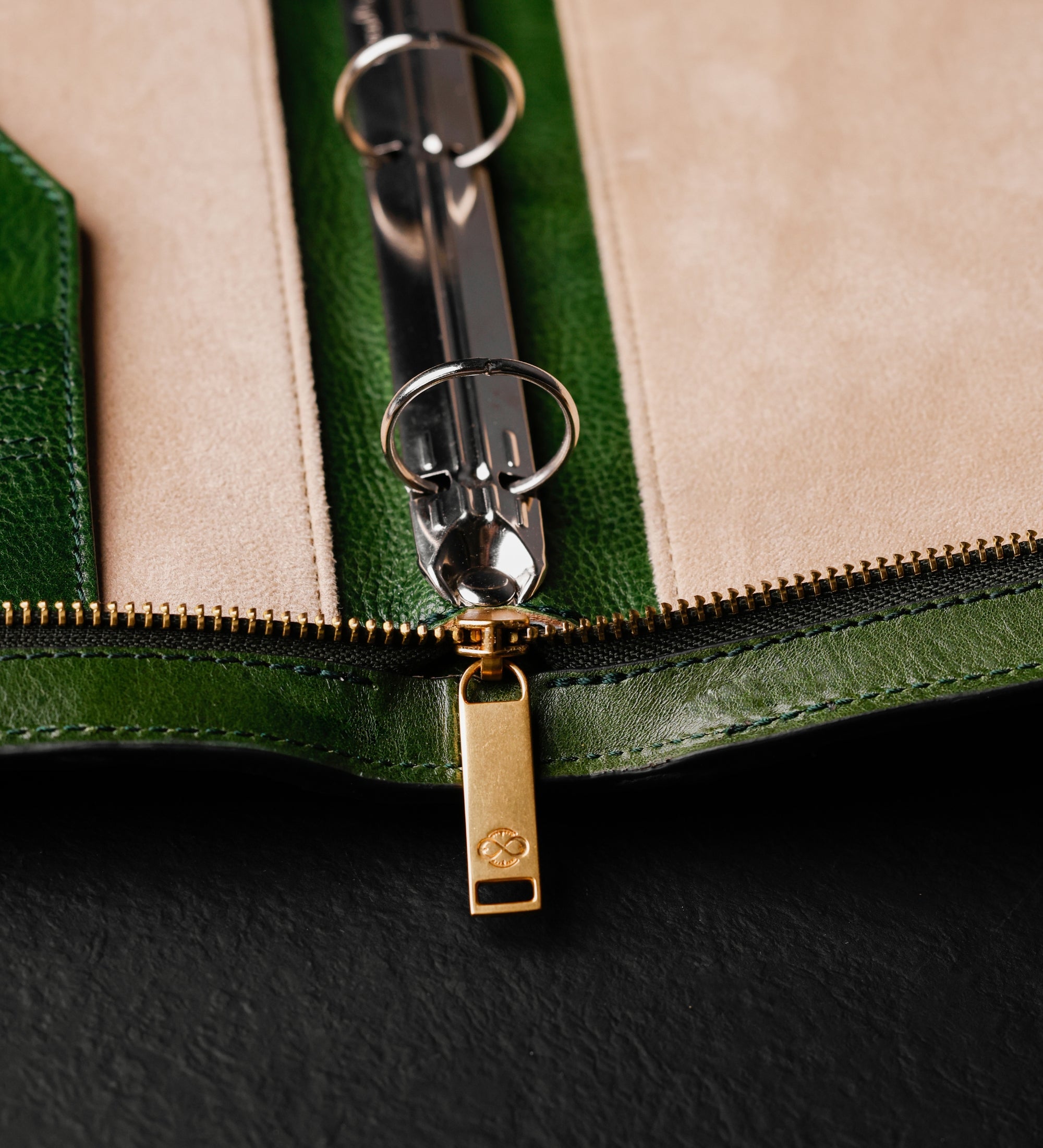 Portfolio aus Leder mit Ordner - Joy in the Morning