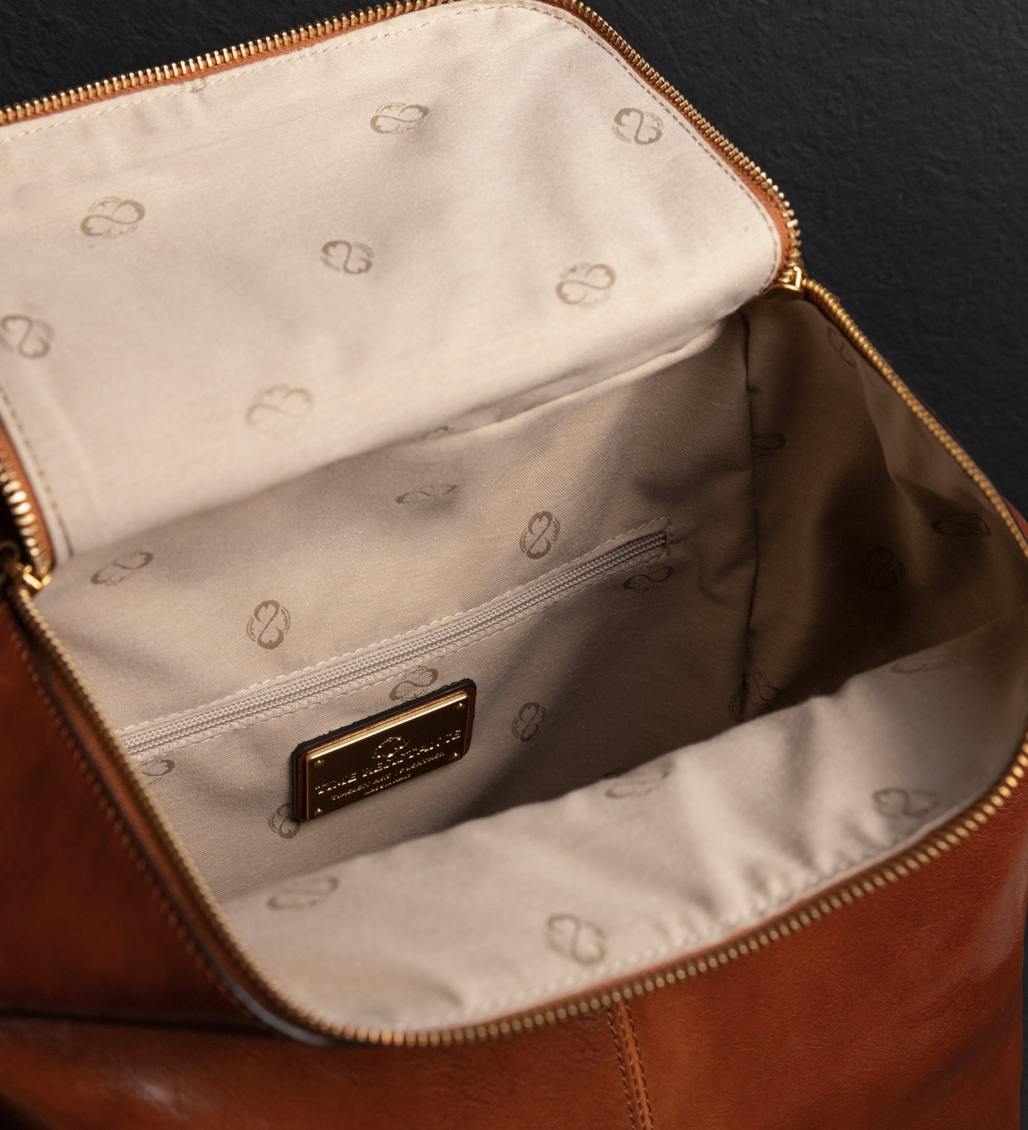 Rucksack aus Leder - A Bend in the River