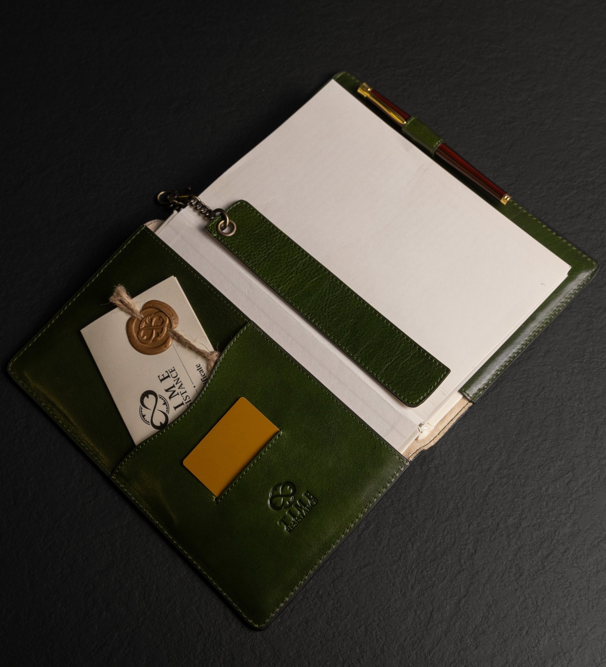 Tagebuch aus Leder für Damen mit nachfüllbarem A5-Notizblock - The Diary of a Nobody
