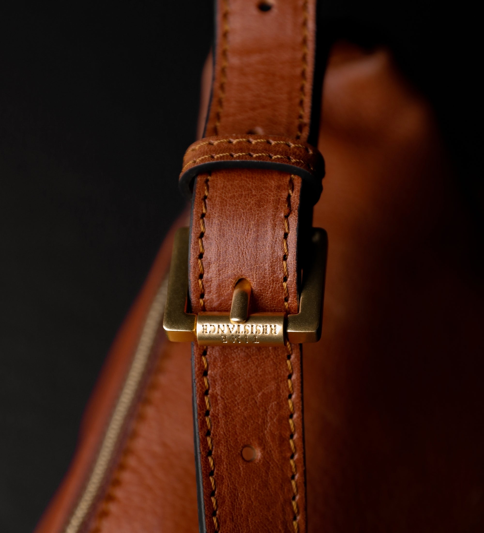 Schultertasche aus Leder für Damen, Bauchtasche - Independent People