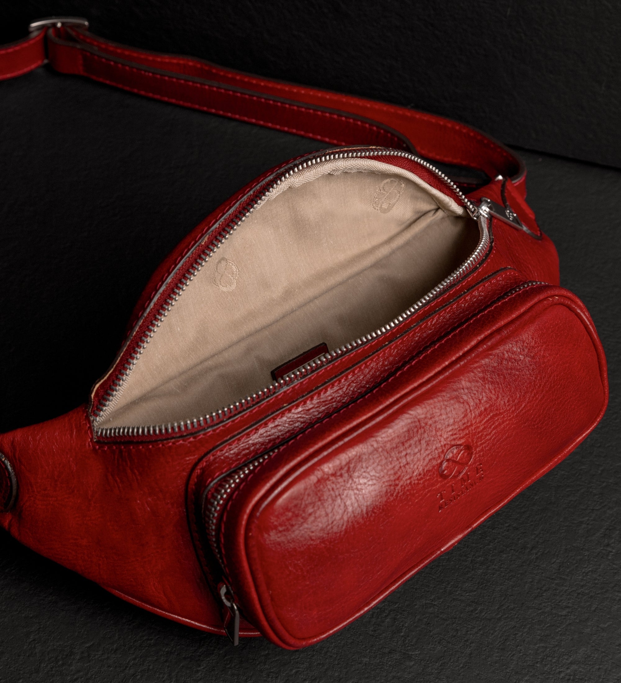 Schultertasche Bauchtasche aus Leder - Independent People
