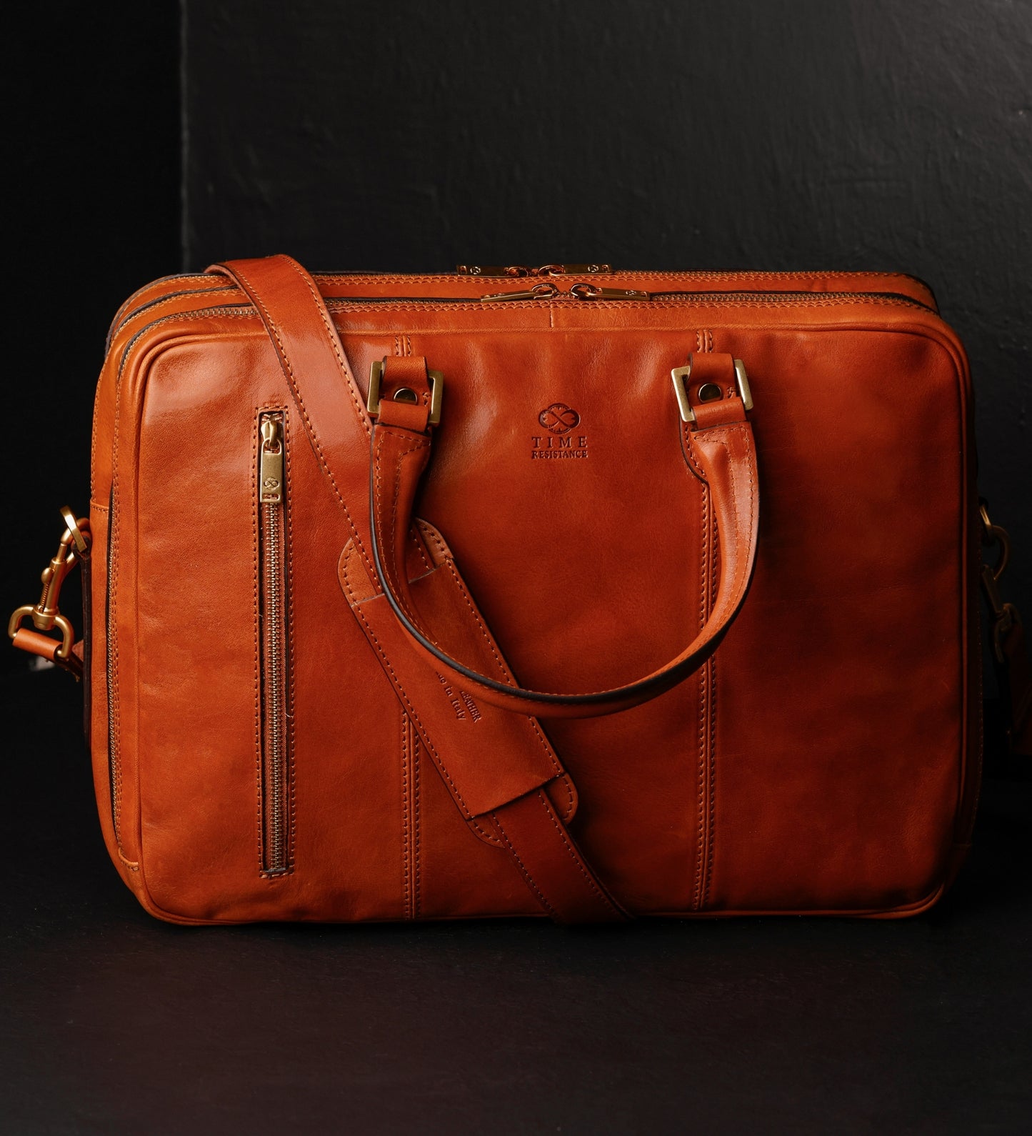 Wandelbarer Aktentaschen-Rucksack aus Leder - A Farewell to Arms
