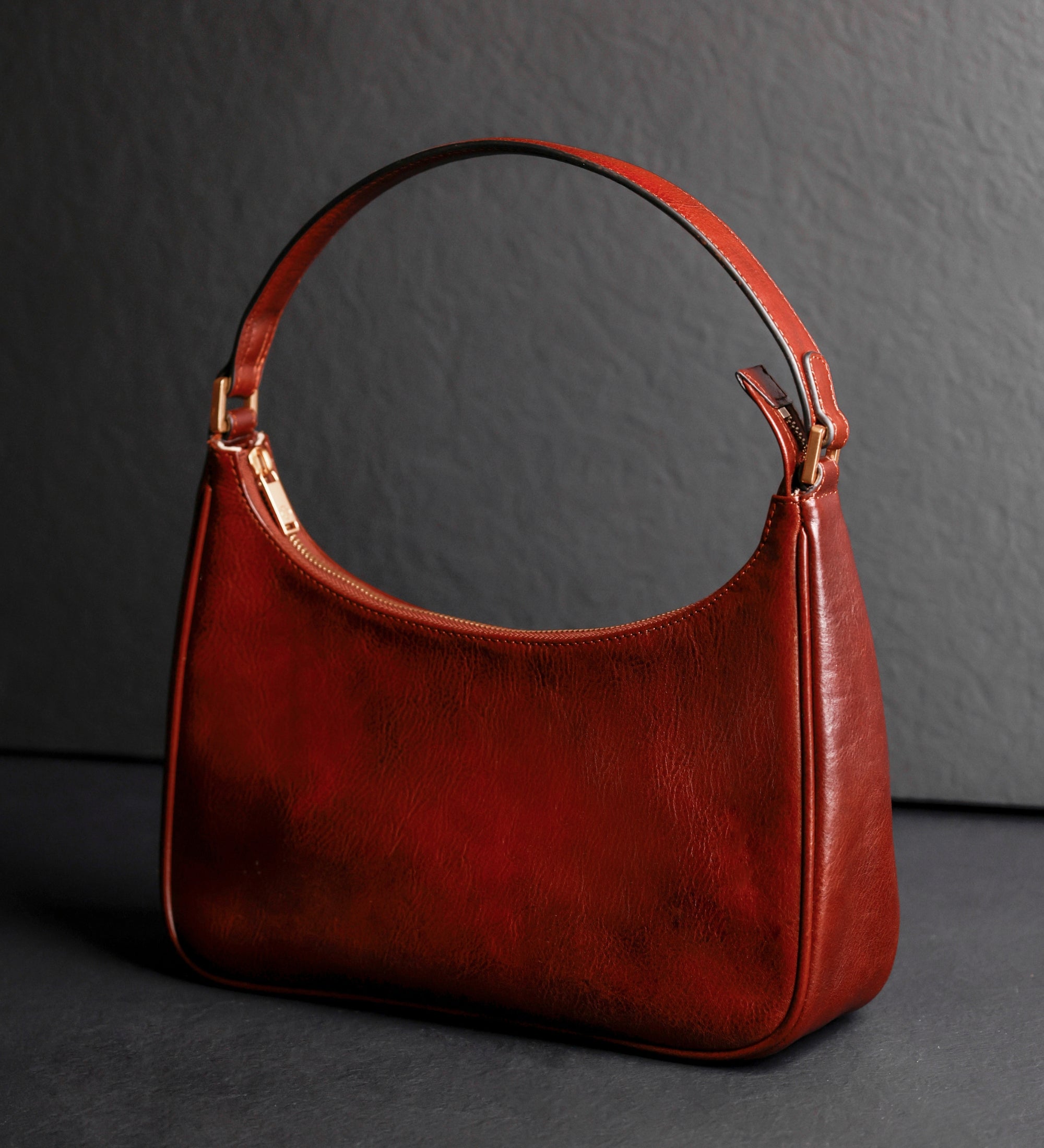 Hobo-Tasche aus Leder für Damen - The Bluest Eye