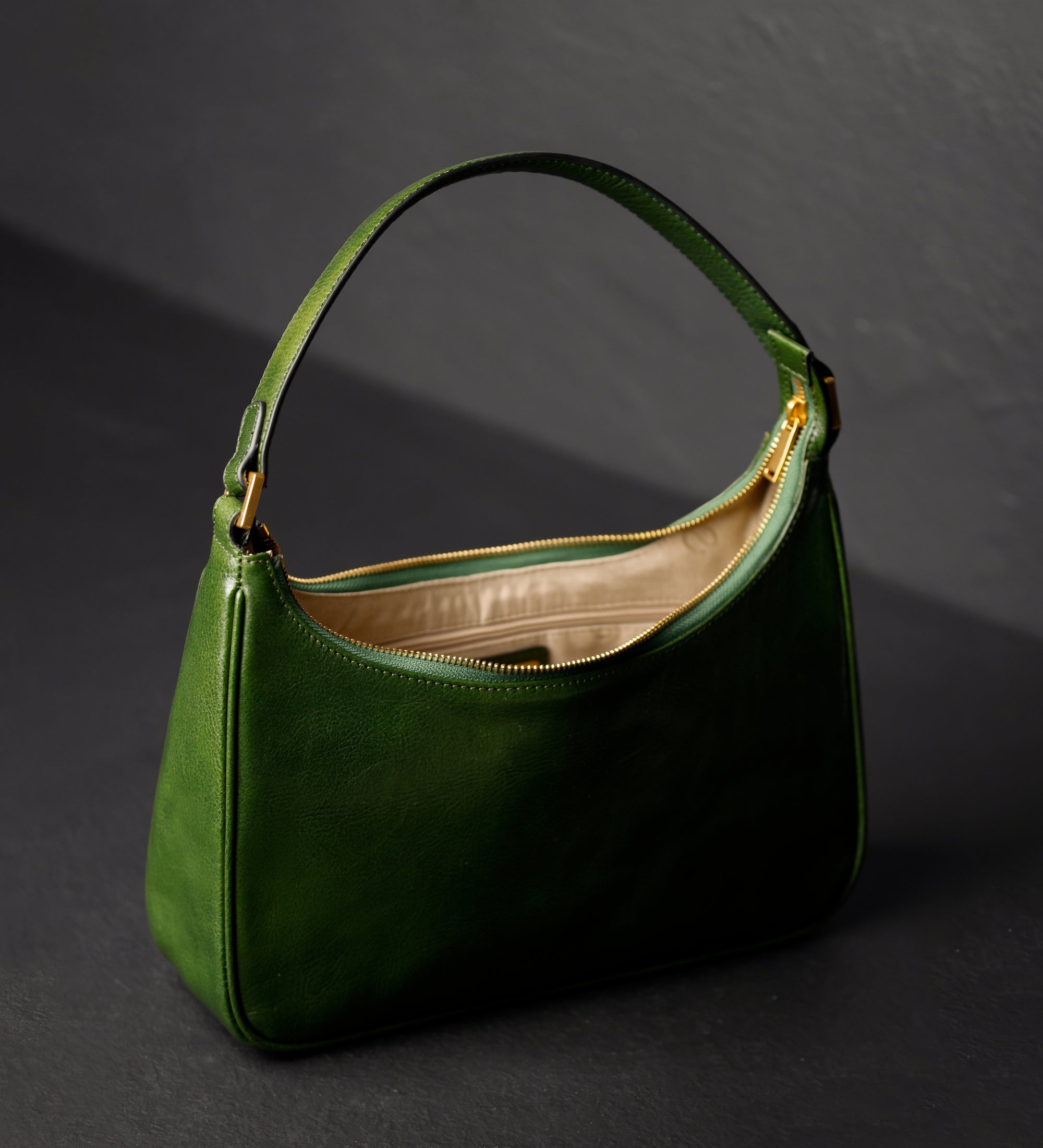 Hobo-Tasche aus Leder für Damen - The Bluest Eye