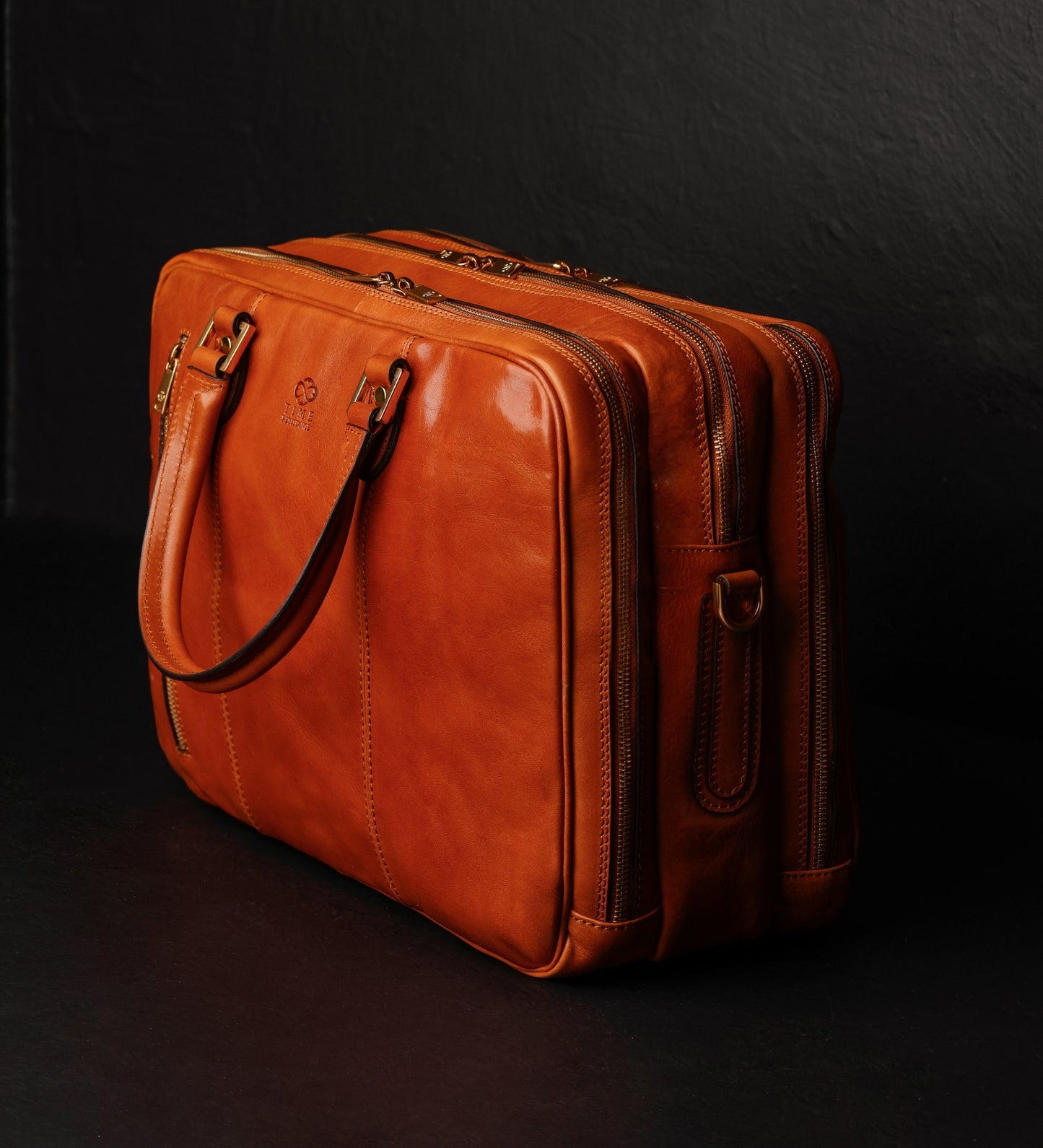 Wandelbarer Aktentaschen-Rucksack aus Leder - A Farewell to Arms
