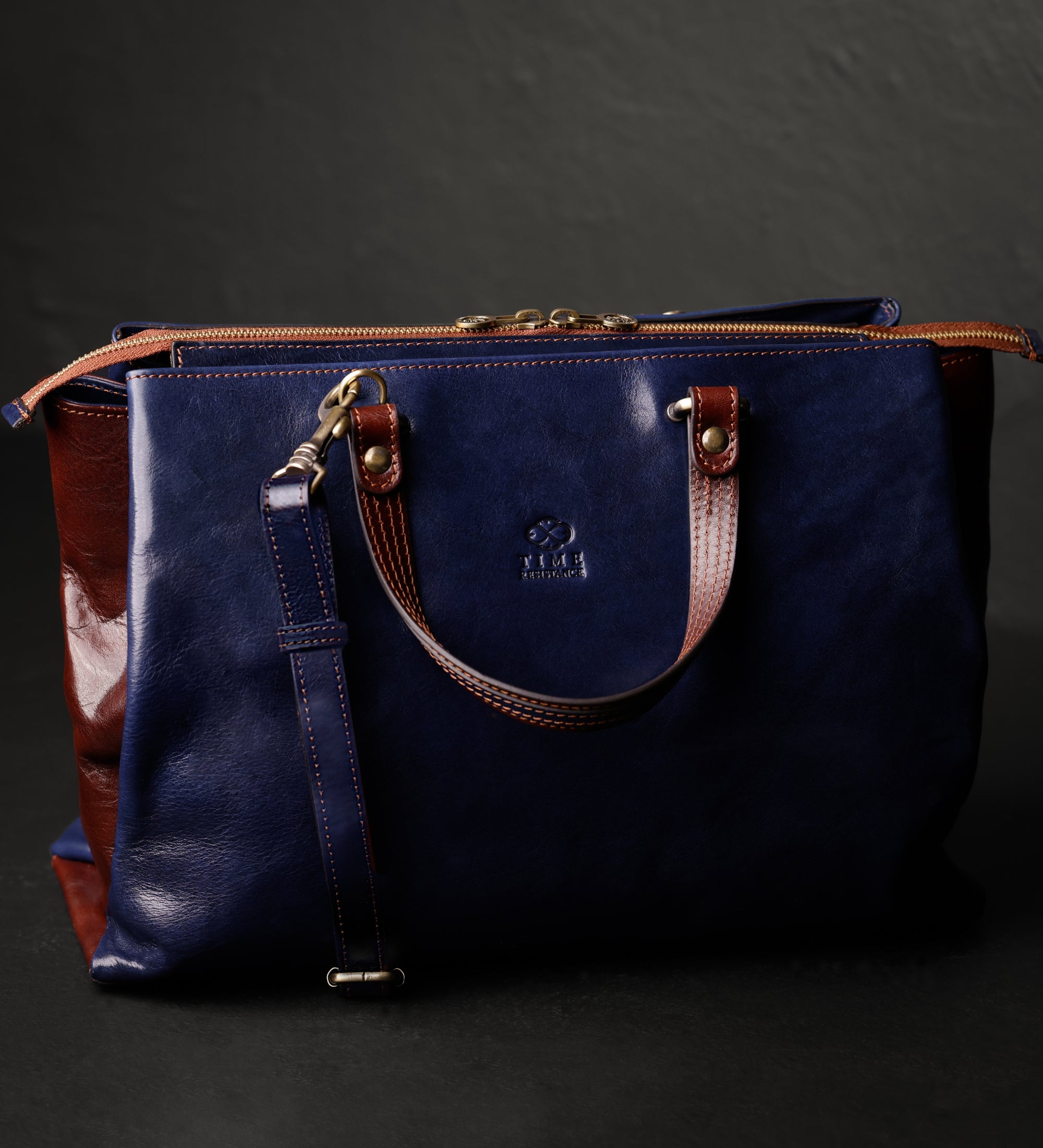 Tragetasche mit Schulterriemen aus Leder für Damen - The Scarlet Letter