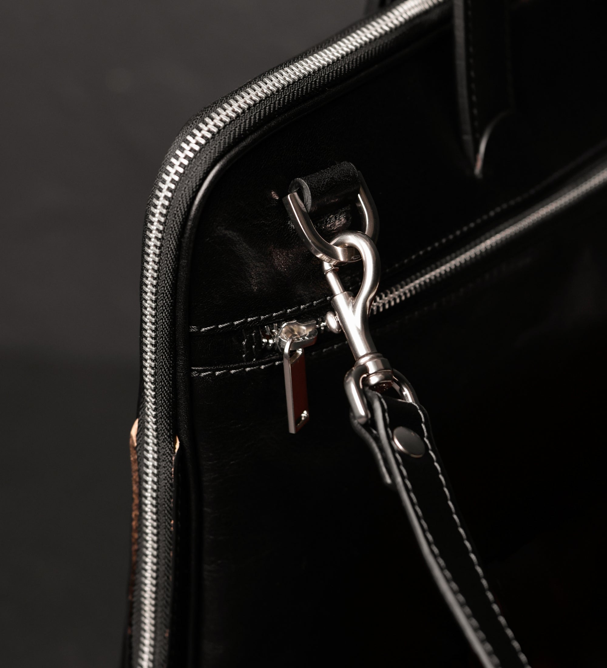 Aktentasche aus Leder für Damen, Laptoptasche - Brave New World