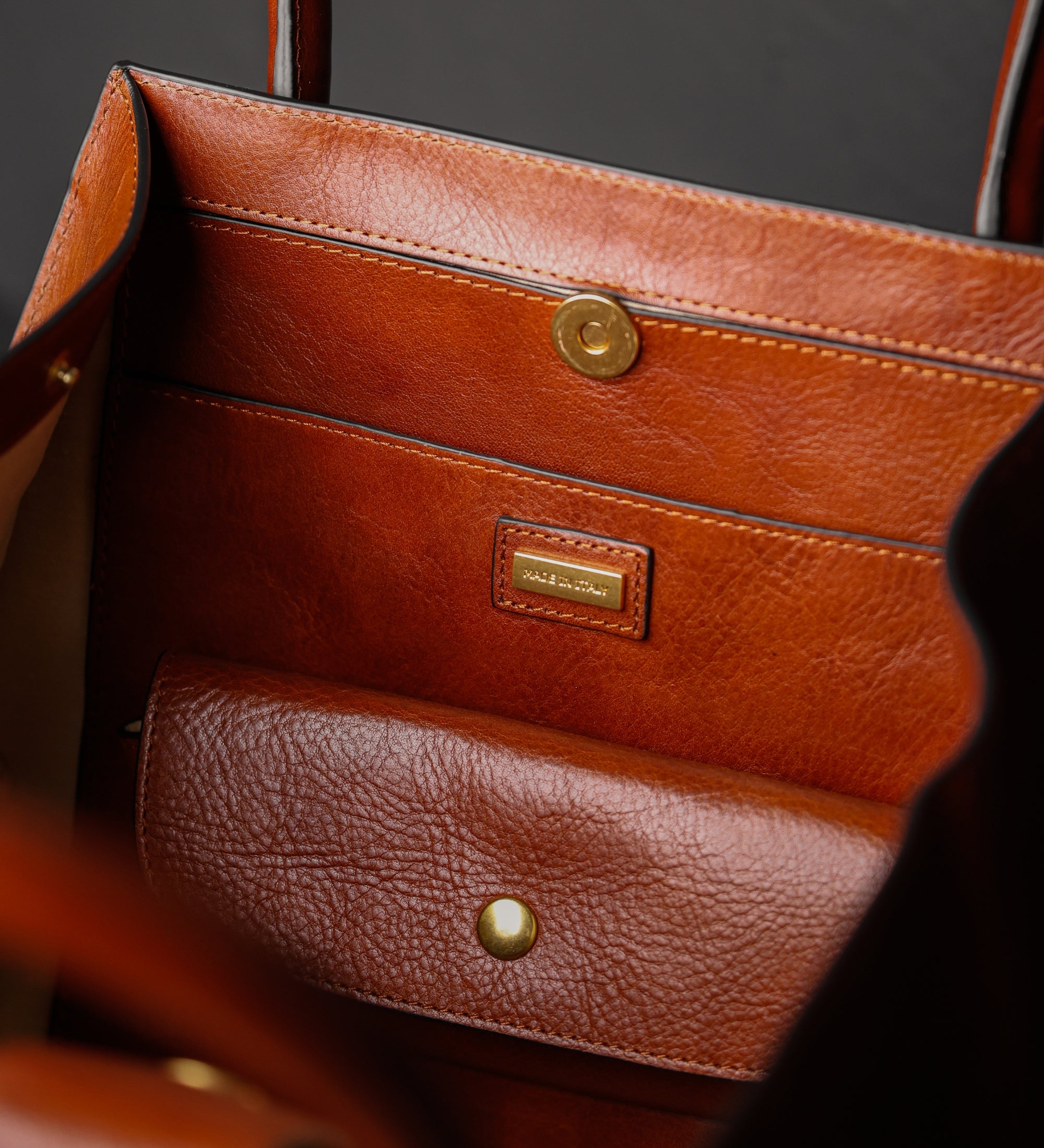 Handtasche aus Leder für Damen – The Woman In White