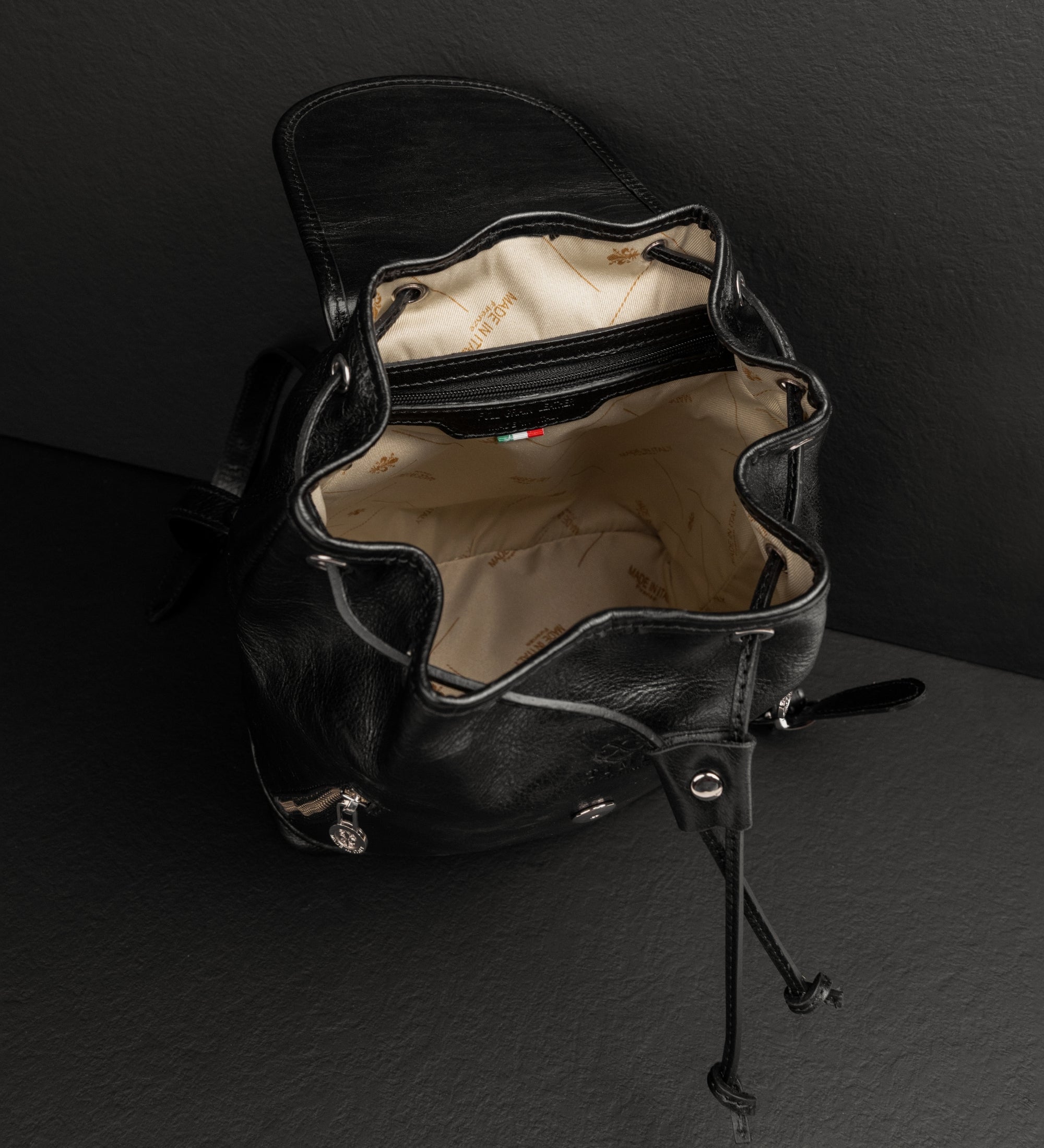 Rucksack aus Leder für Damen - White Noise