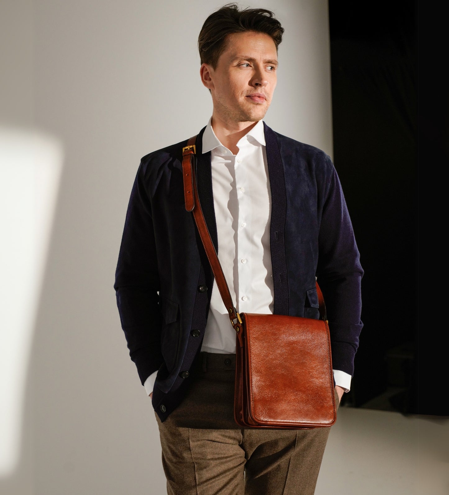 Kleine Kuriertasche aus Leder - On The Road