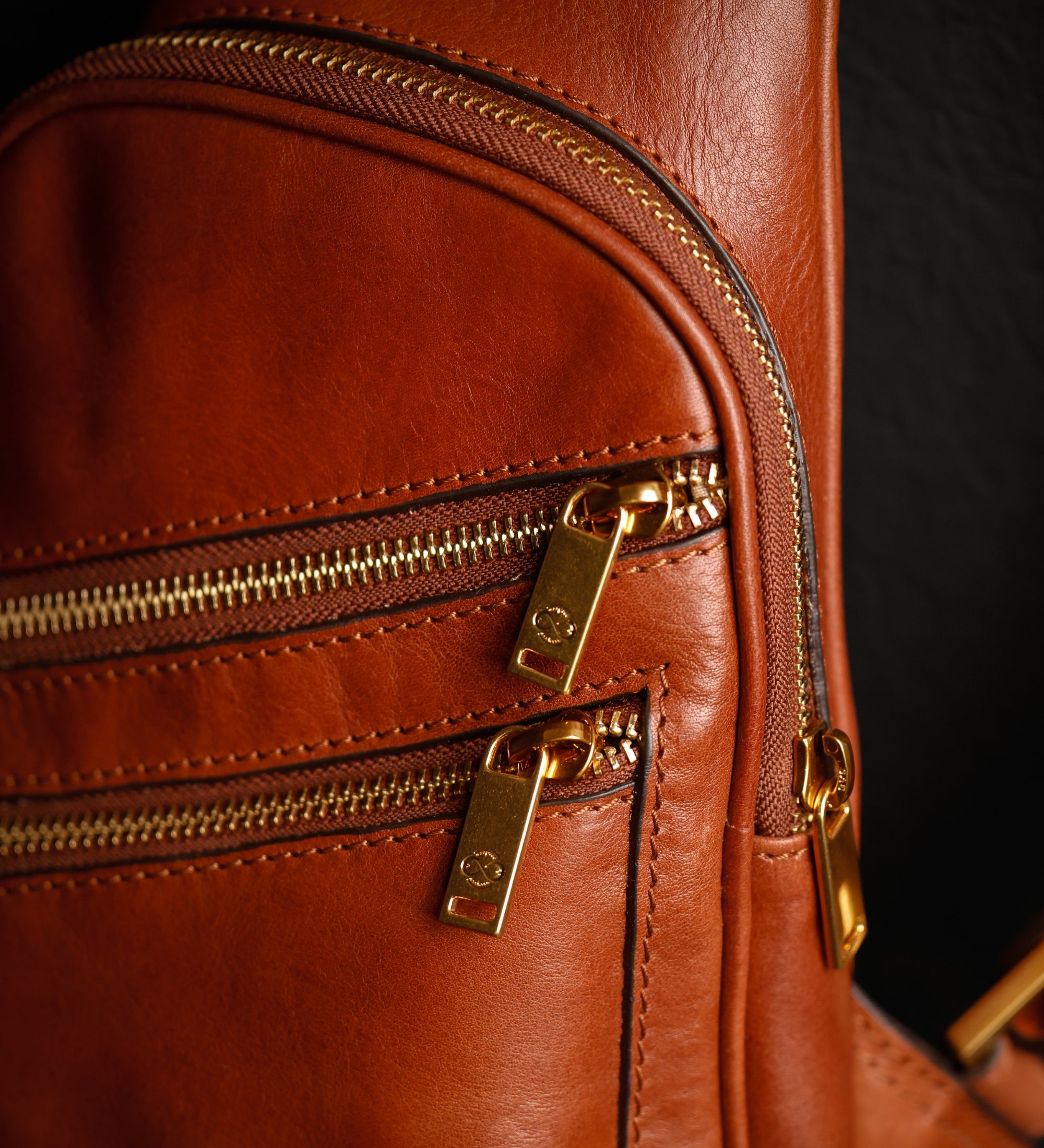 Schultertasche aus Leder - Catch-22