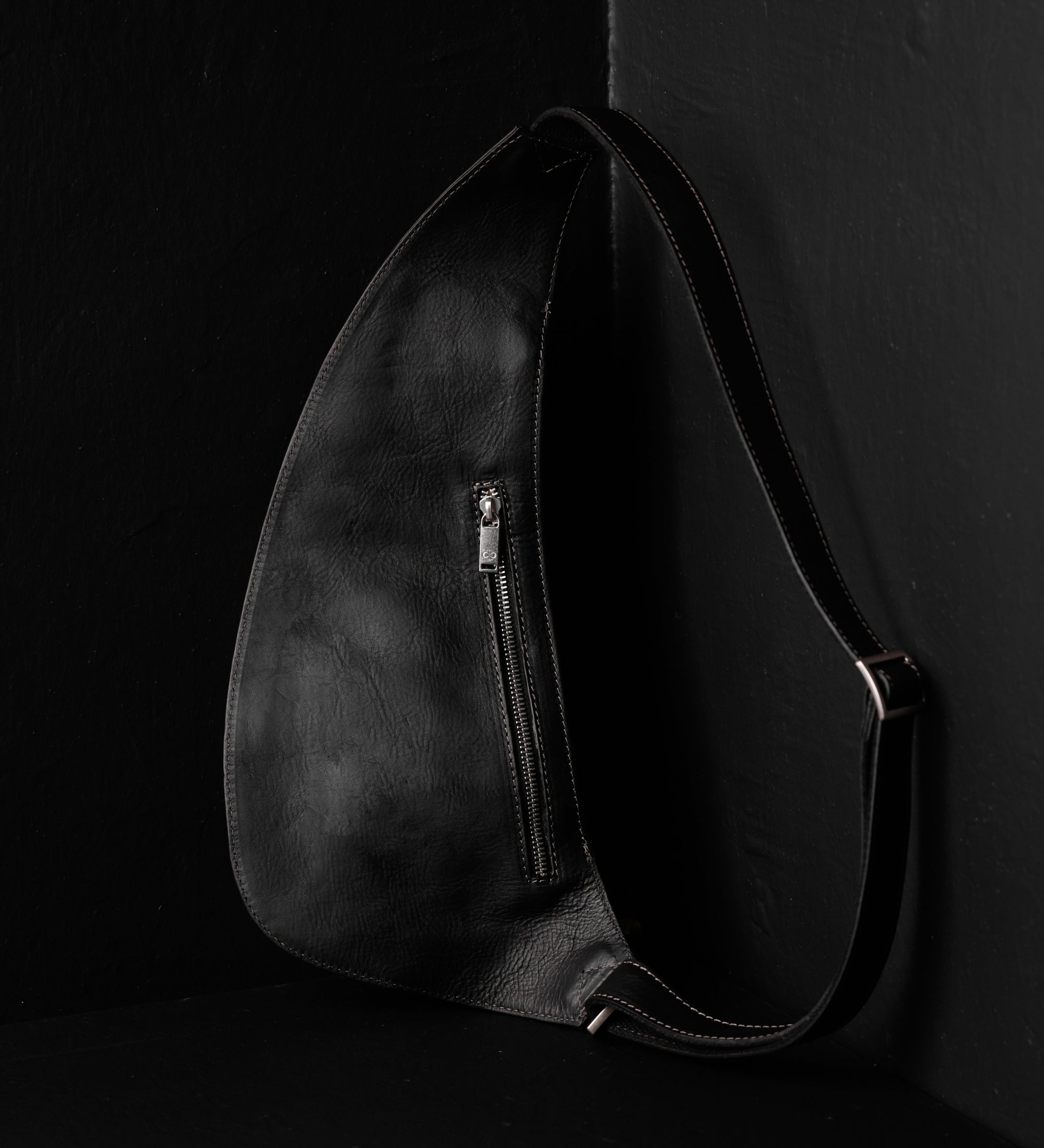 Umhängetasche aus Leder - The Monk