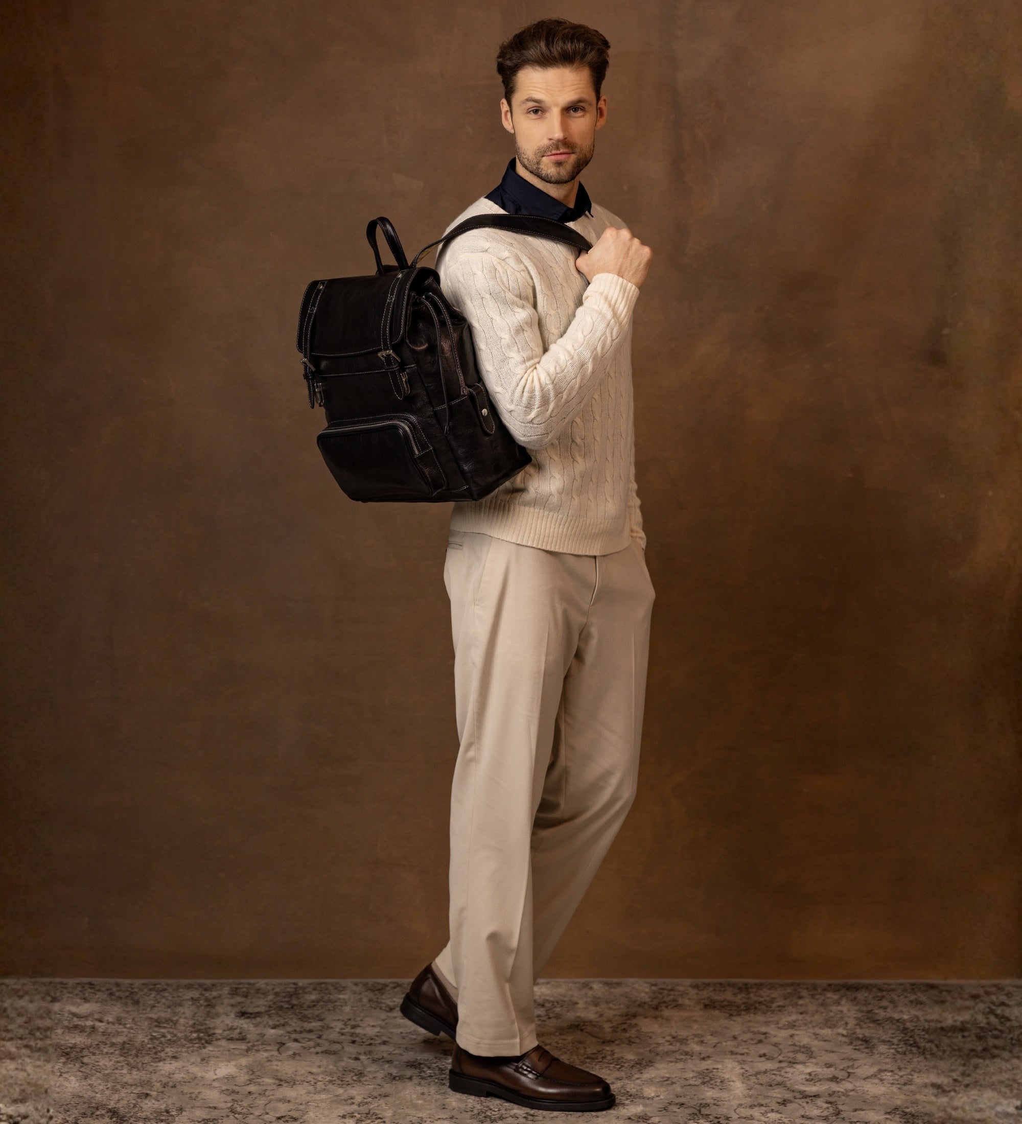 Rucksack aus Leder - The Good Earth