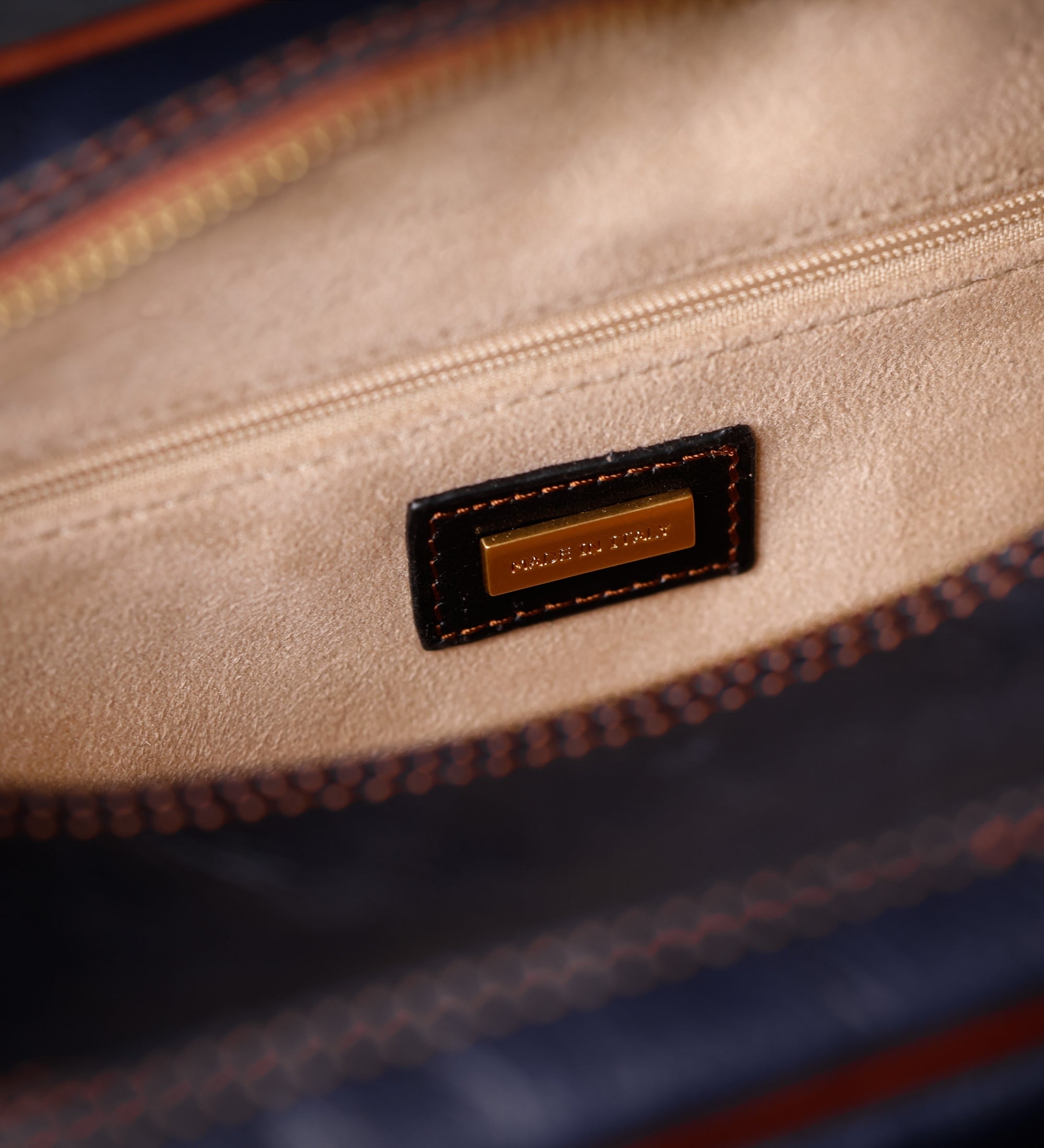 Kosmetiktasche aus Leder für Damen, Kulturbeutel - All the Kings Men