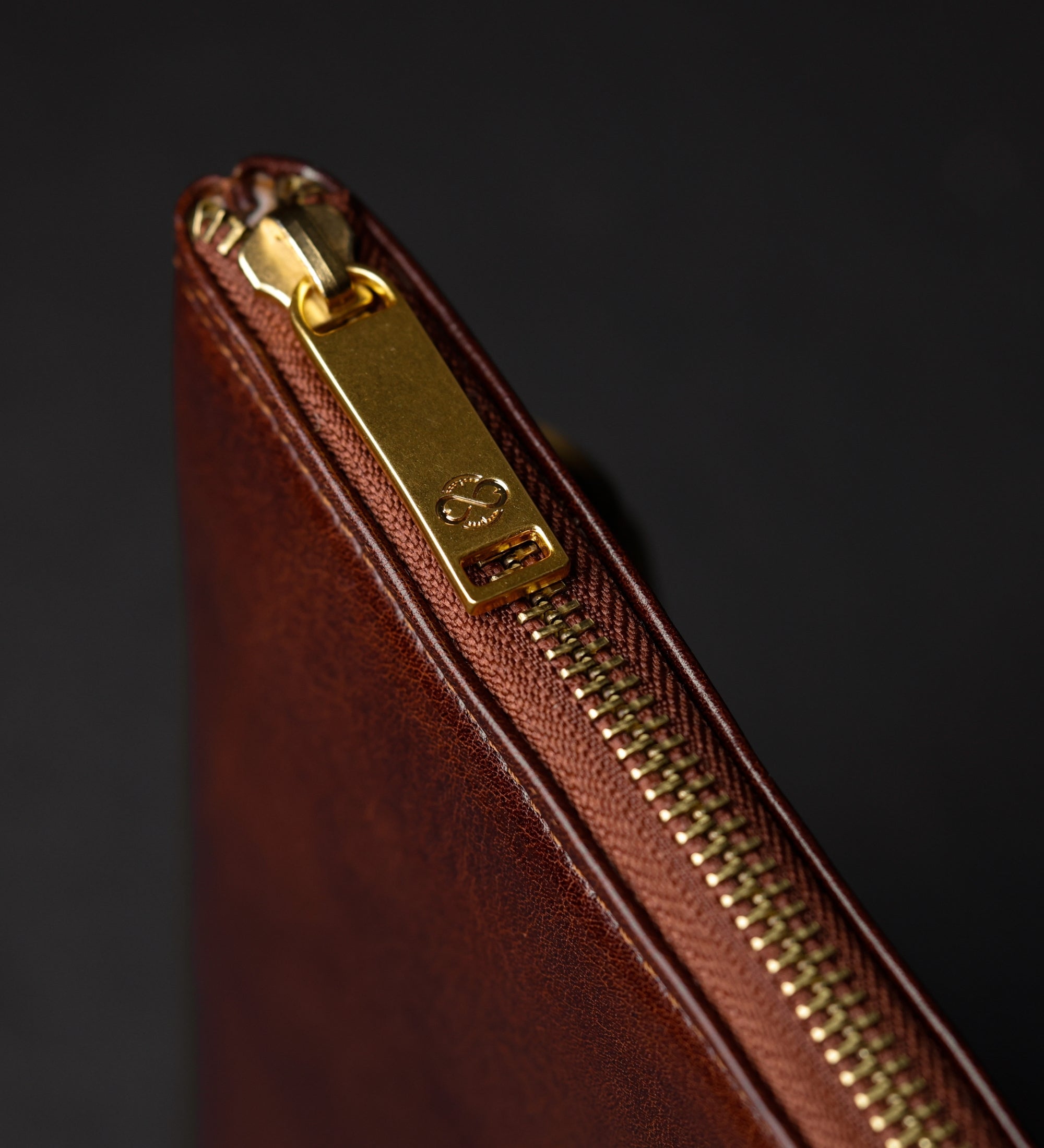 Große Clutch für Herren aus Leder - The Brothers Karamazov