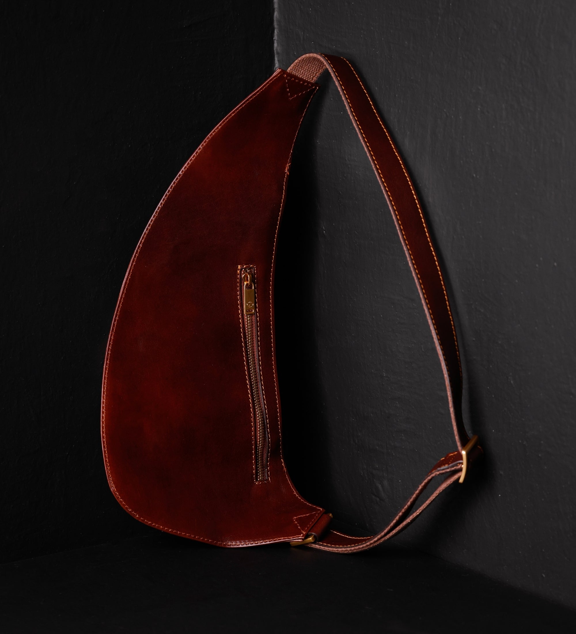 Umhängetasche aus Leder - The Monk