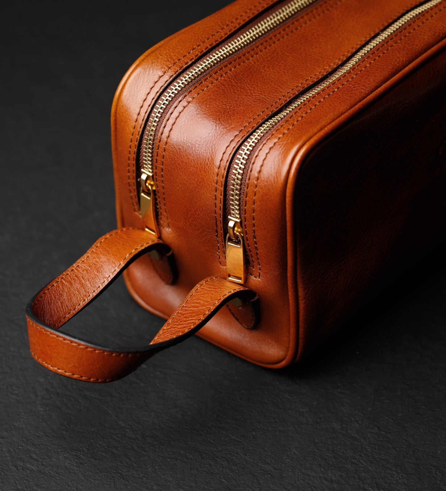Kosmetiktasche aus Leder für Damen, Kulturbeutel - All the Kings Men