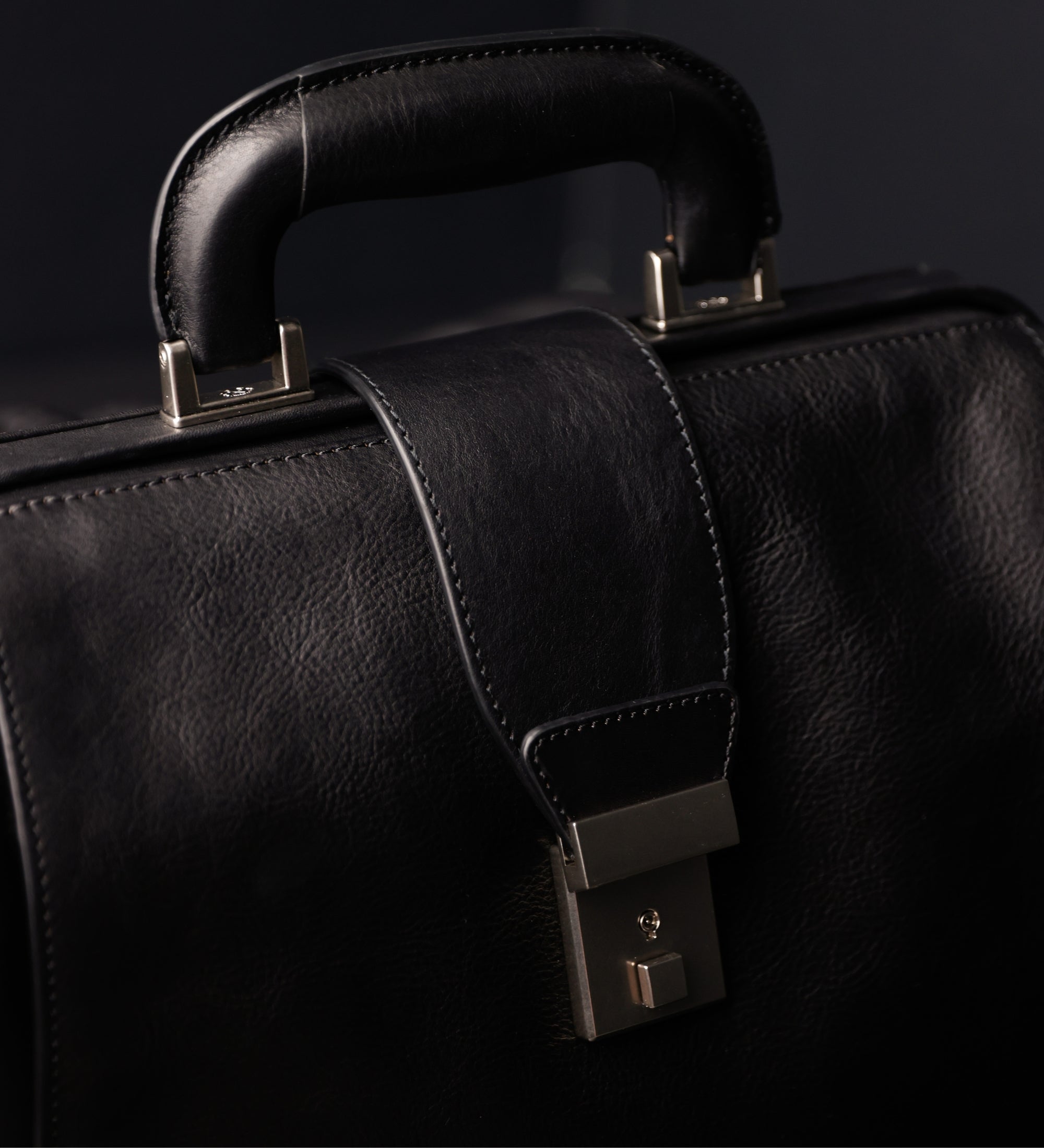 Rucksack aus Leder - A Brief Story of Time