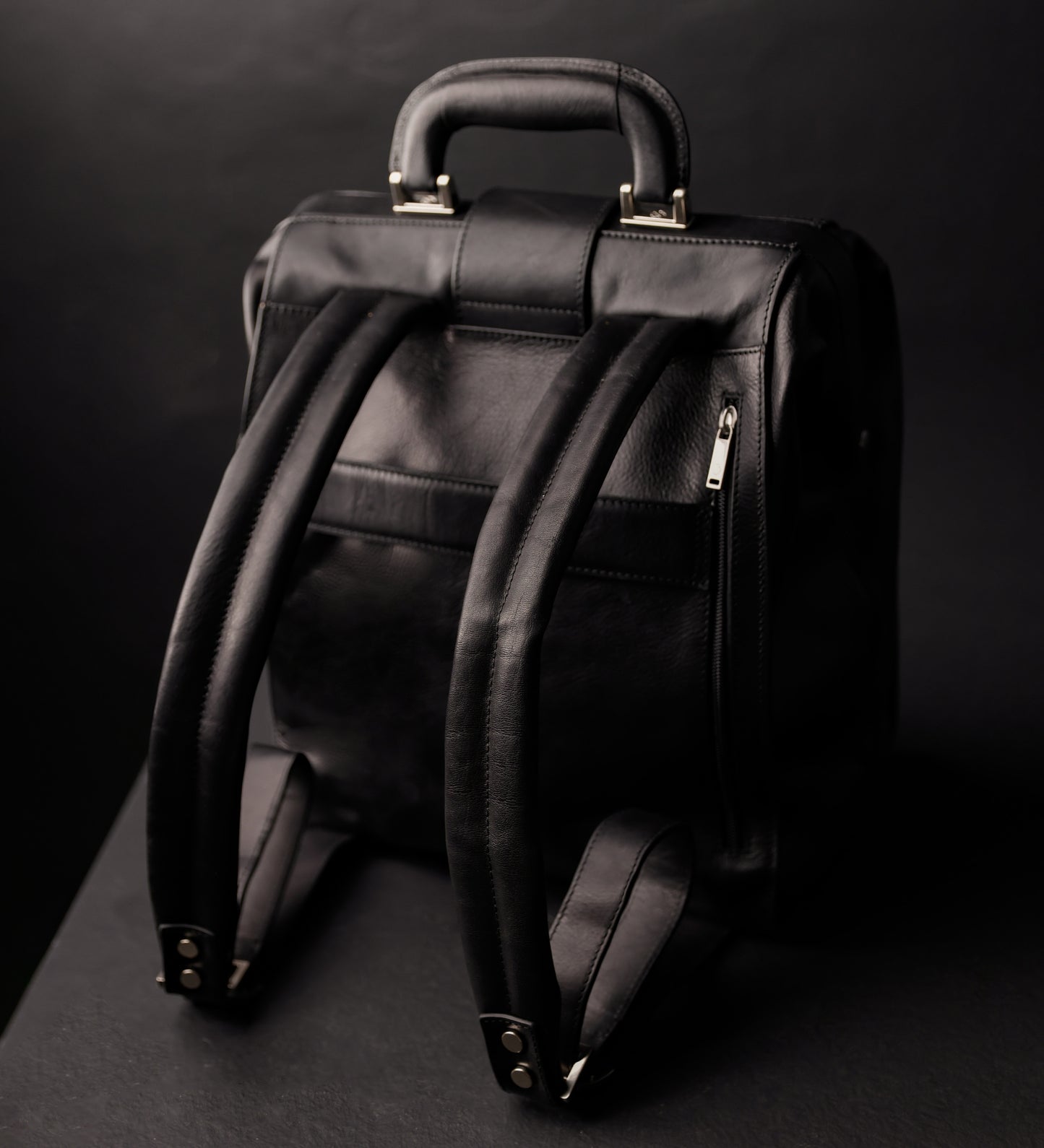 Rucksack aus Leder - A Brief Story of Time