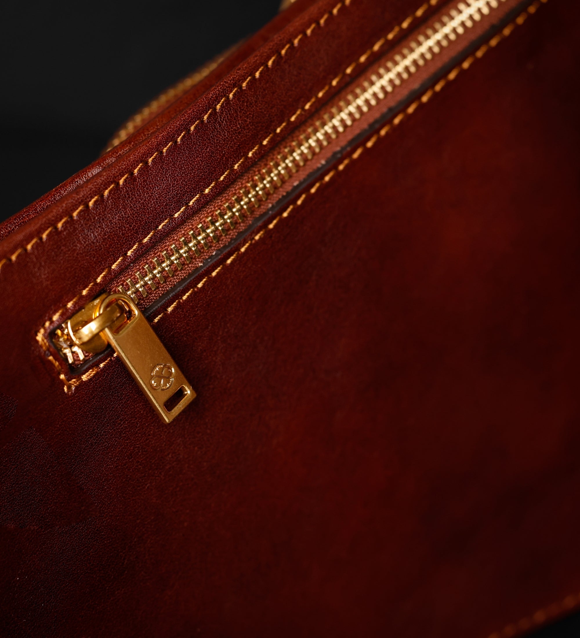 Umhängetasche aus Leder - The Monk