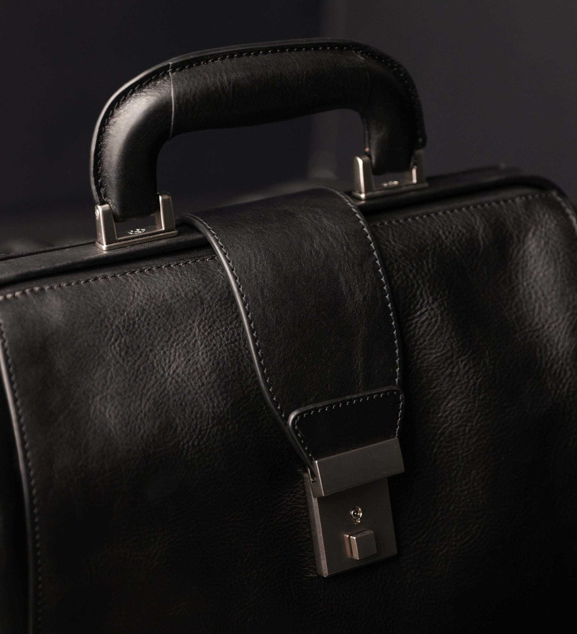 Rucksack aus Leder - A Brief Story of Time