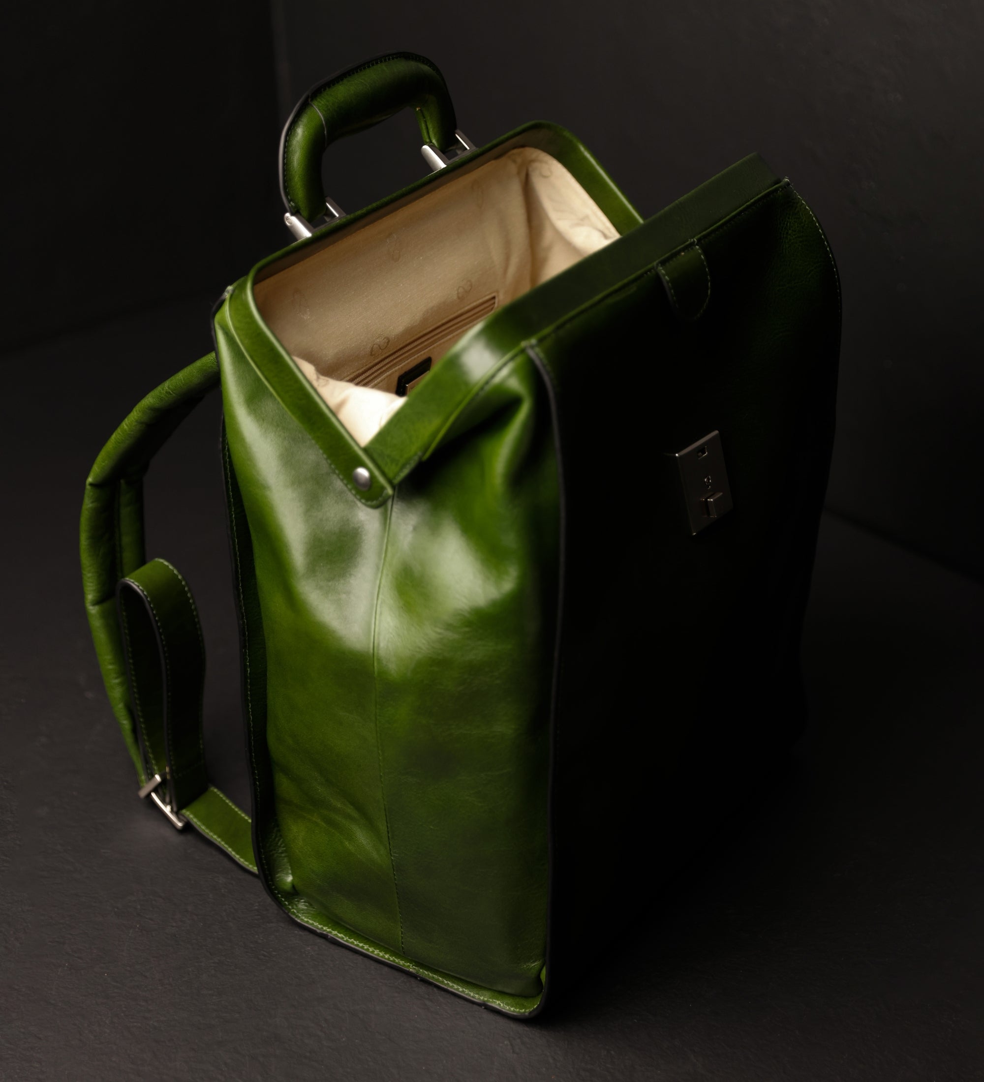 Rucksack aus Leder - A Brief Story of Time