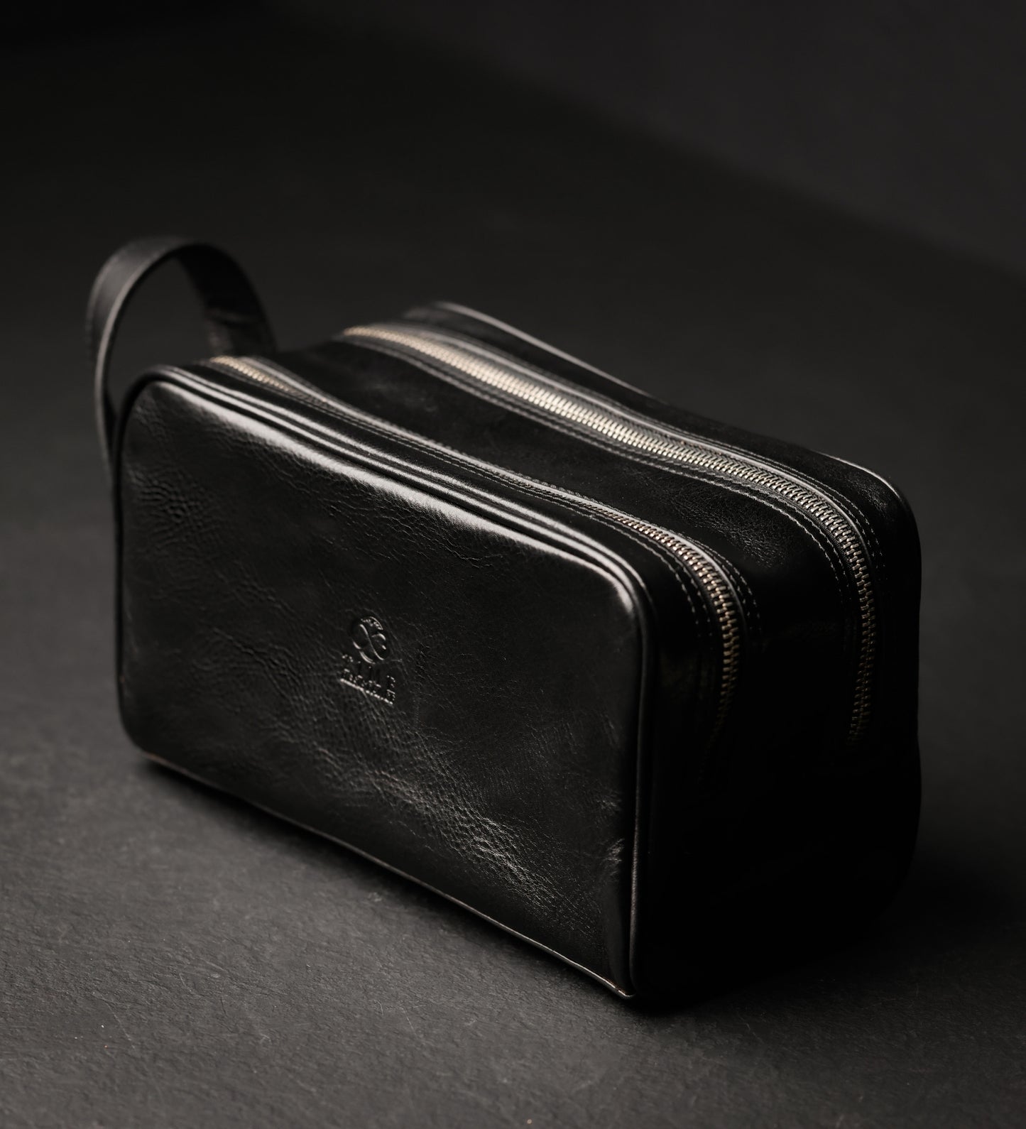Kosmetiktasche aus Leder für Damen, Kulturbeutel - All the Kings Men