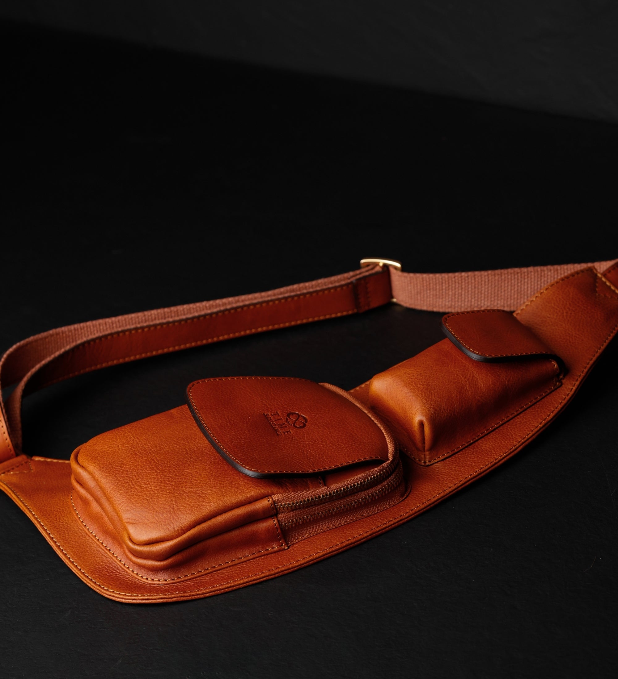 Umhängetasche aus Leder - The Monk