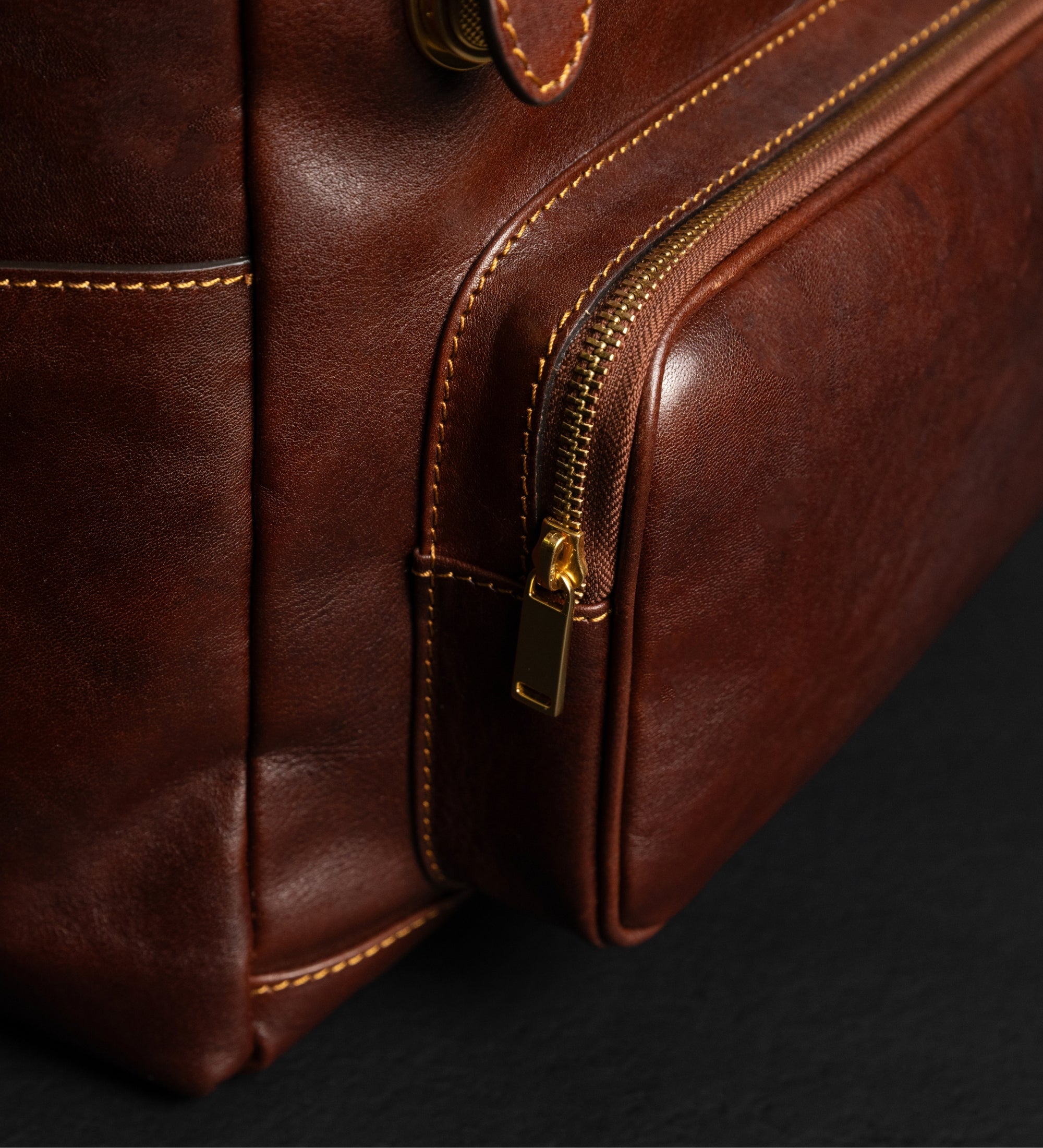 Rucksack aus Leder - The Good Earth