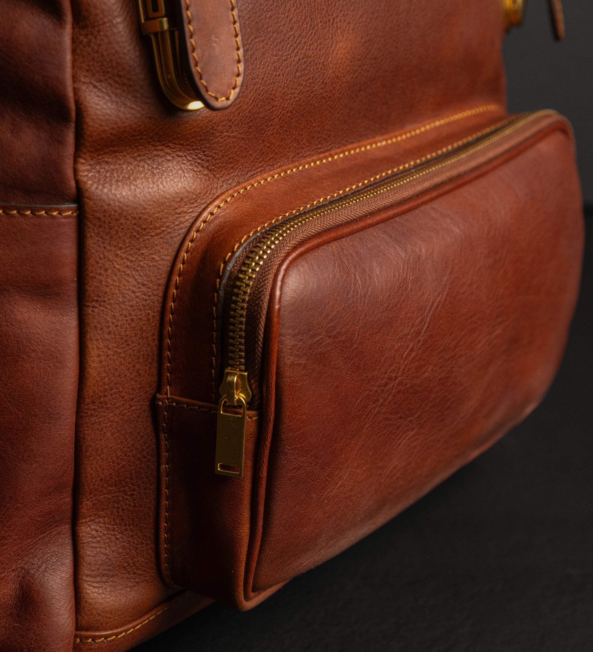 Rucksack aus Leder - The Good Earth