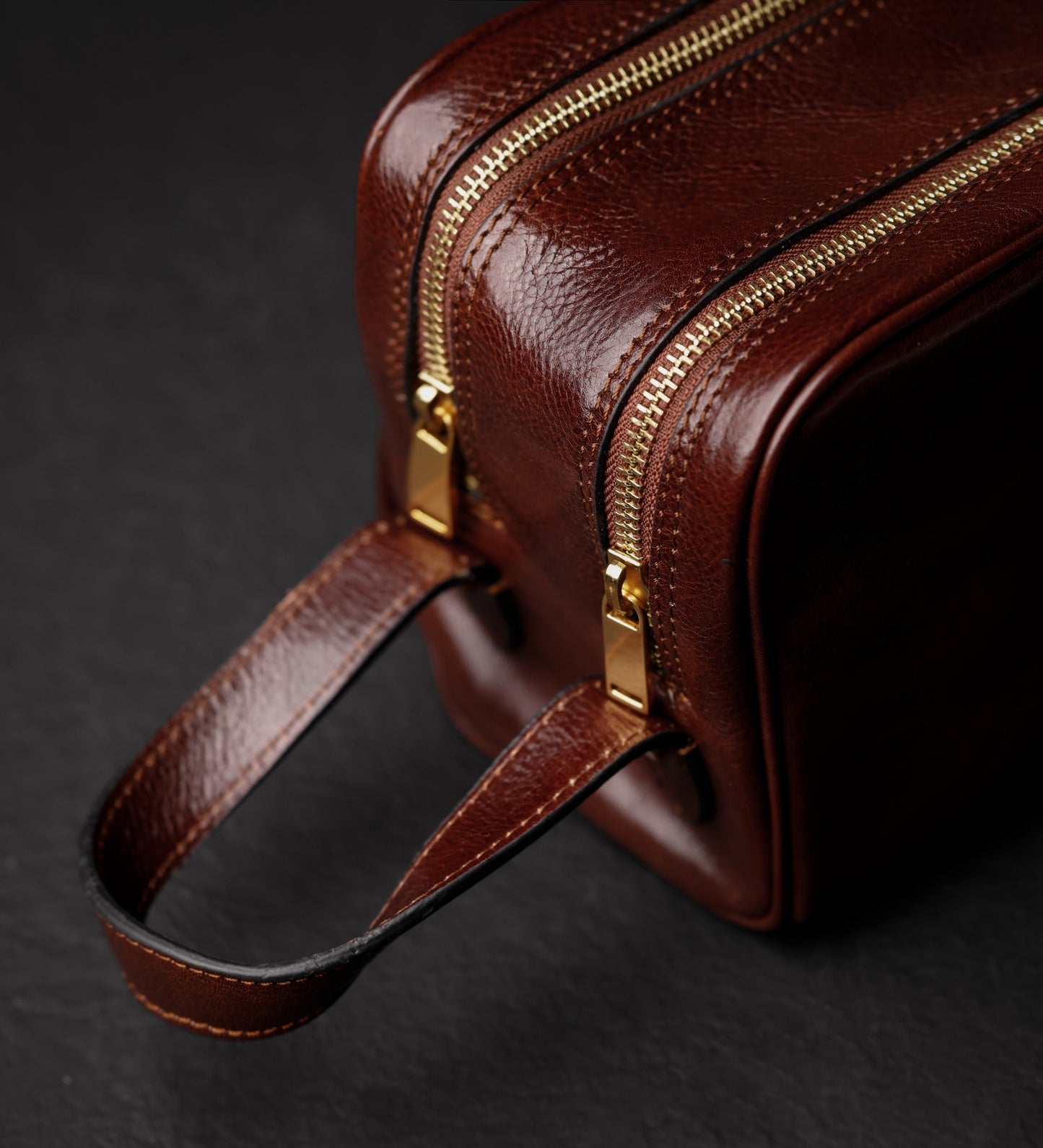 Kosmetiktasche aus Leder für Damen, Kulturbeutel - All the Kings Men
