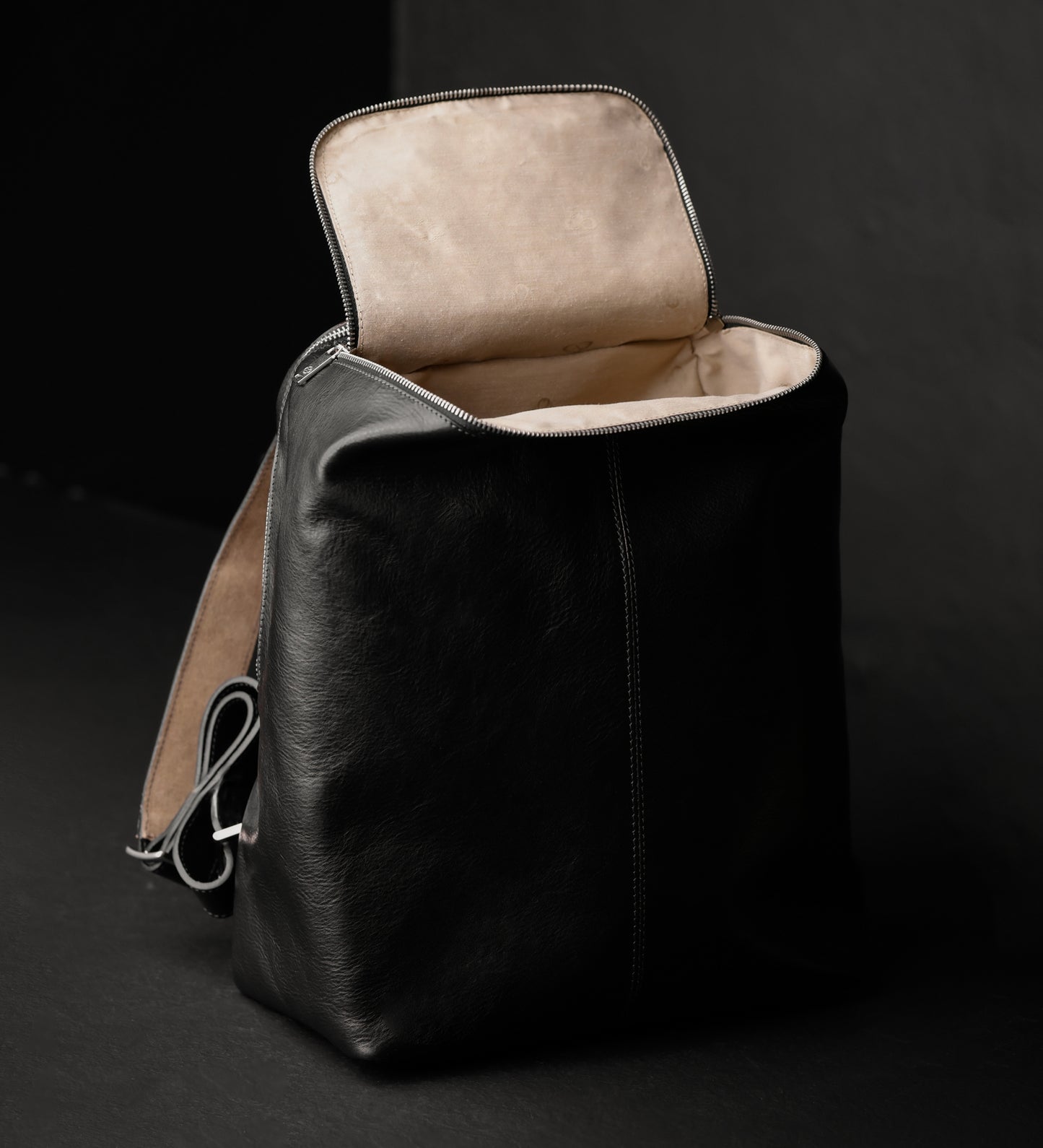 Rucksack aus Leder für Damen - A Bend in the River